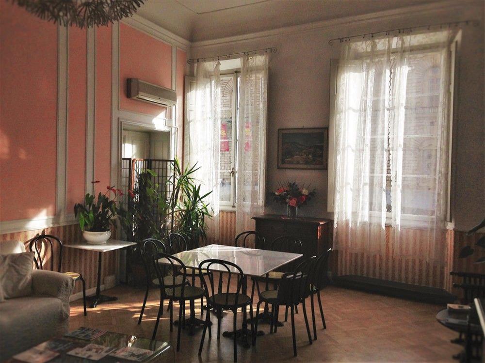 Il Pitti Soggiorno by null