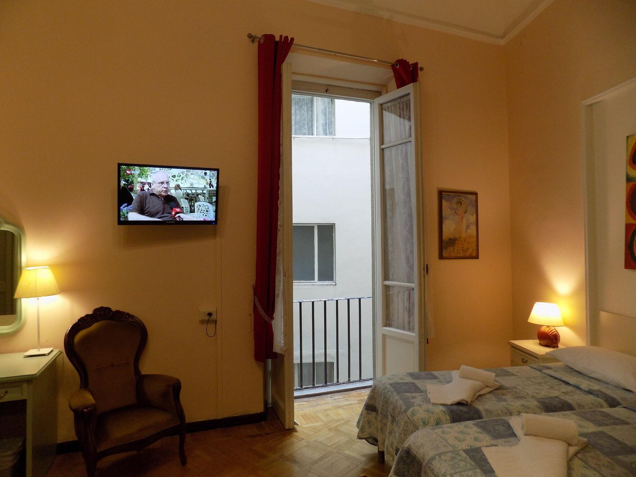 Il Pitti Soggiorno by null