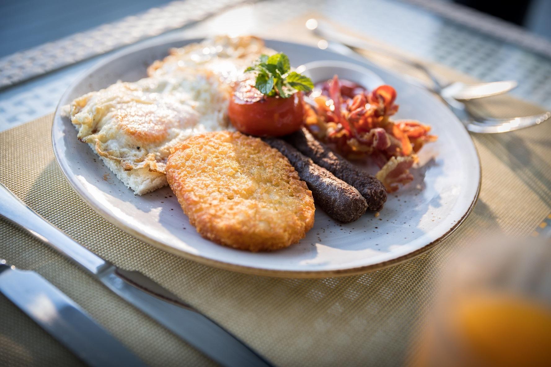 Wellesley Resort by null