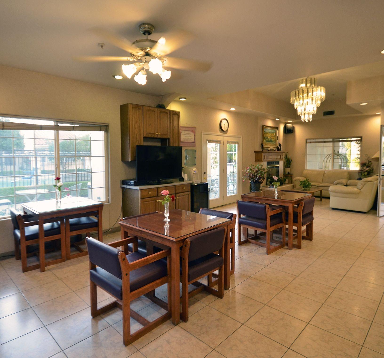 Garden Inn & Suites Fresno