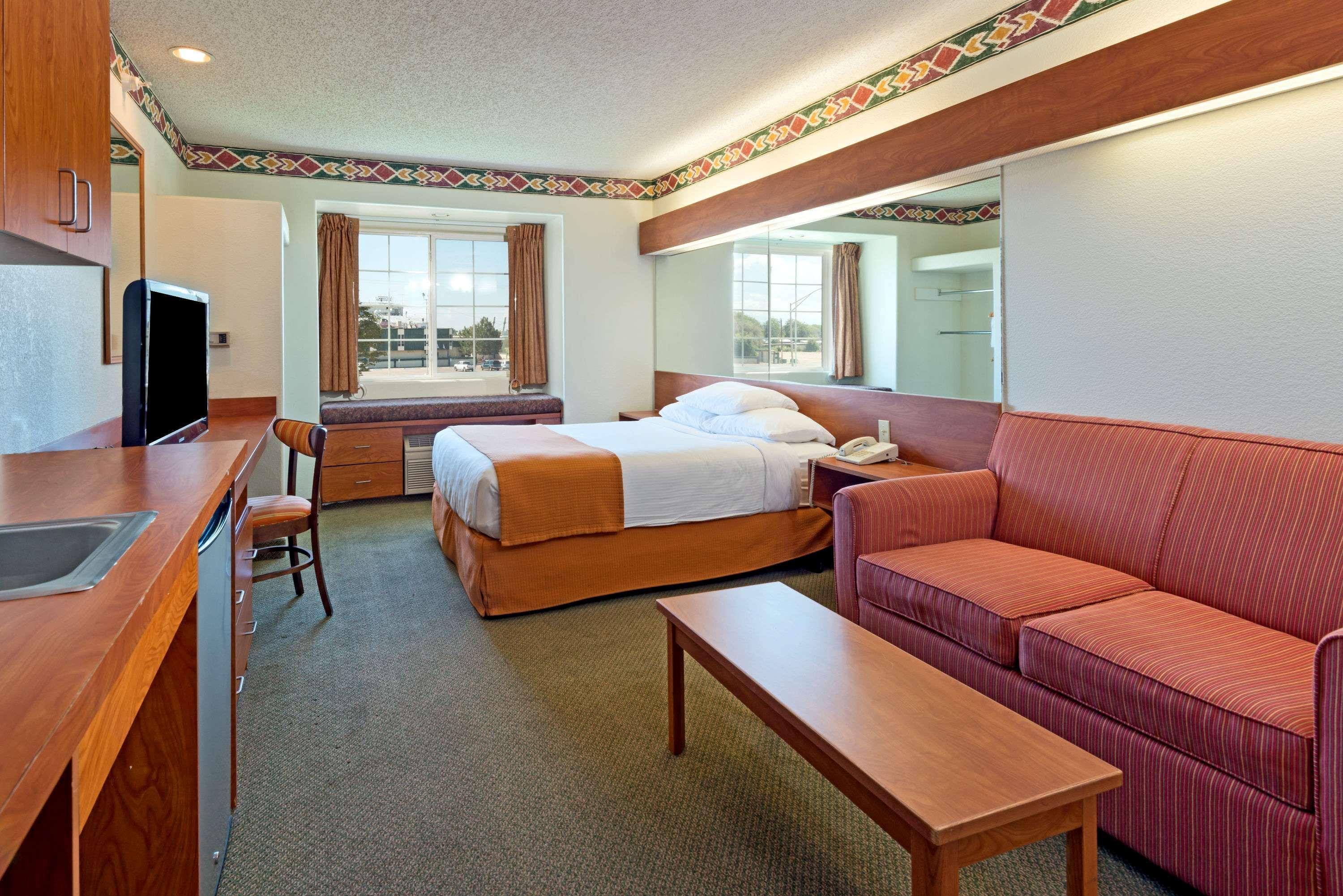Microtel Inn & Suites By Wyndham Pueblo
