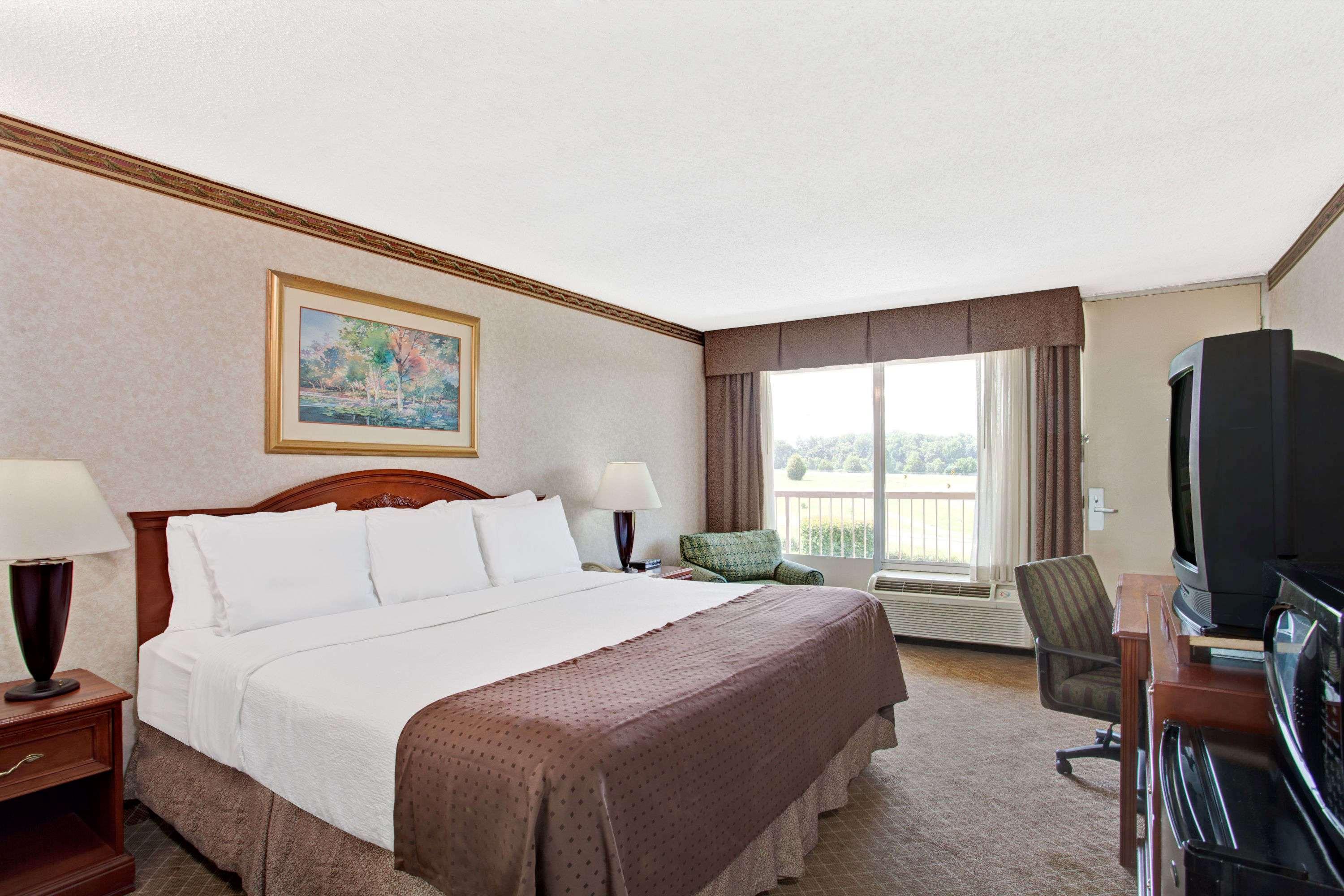Days Inn by Wyndham Forrest City