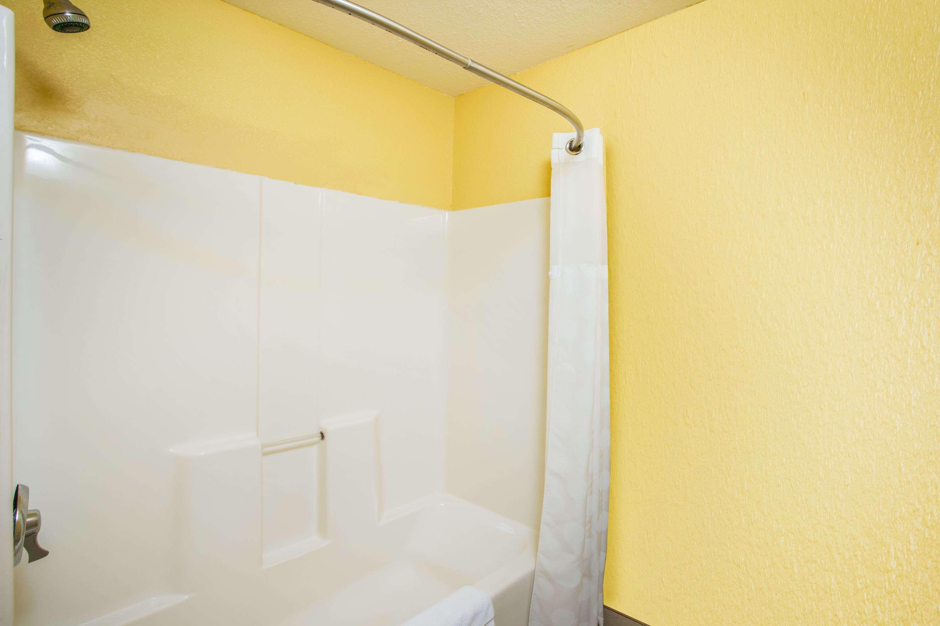 Ramada By Wyndham Sioux Falls