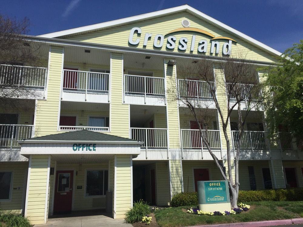 HomeTowne Studios Fresno - West by null