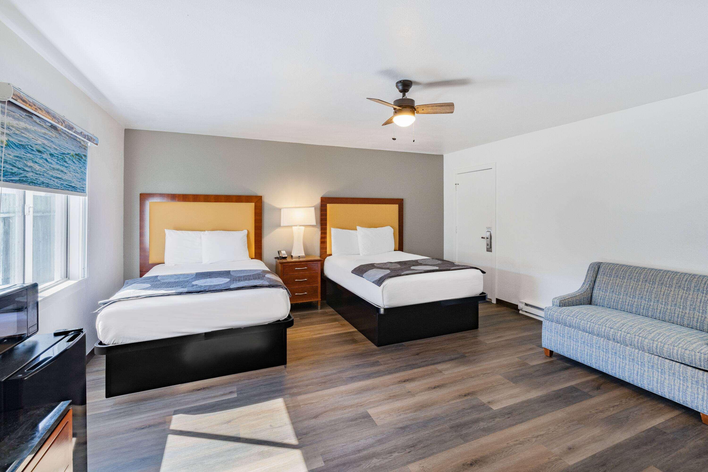 Oceanside Inn & Suites a Days Inn by Wyndham