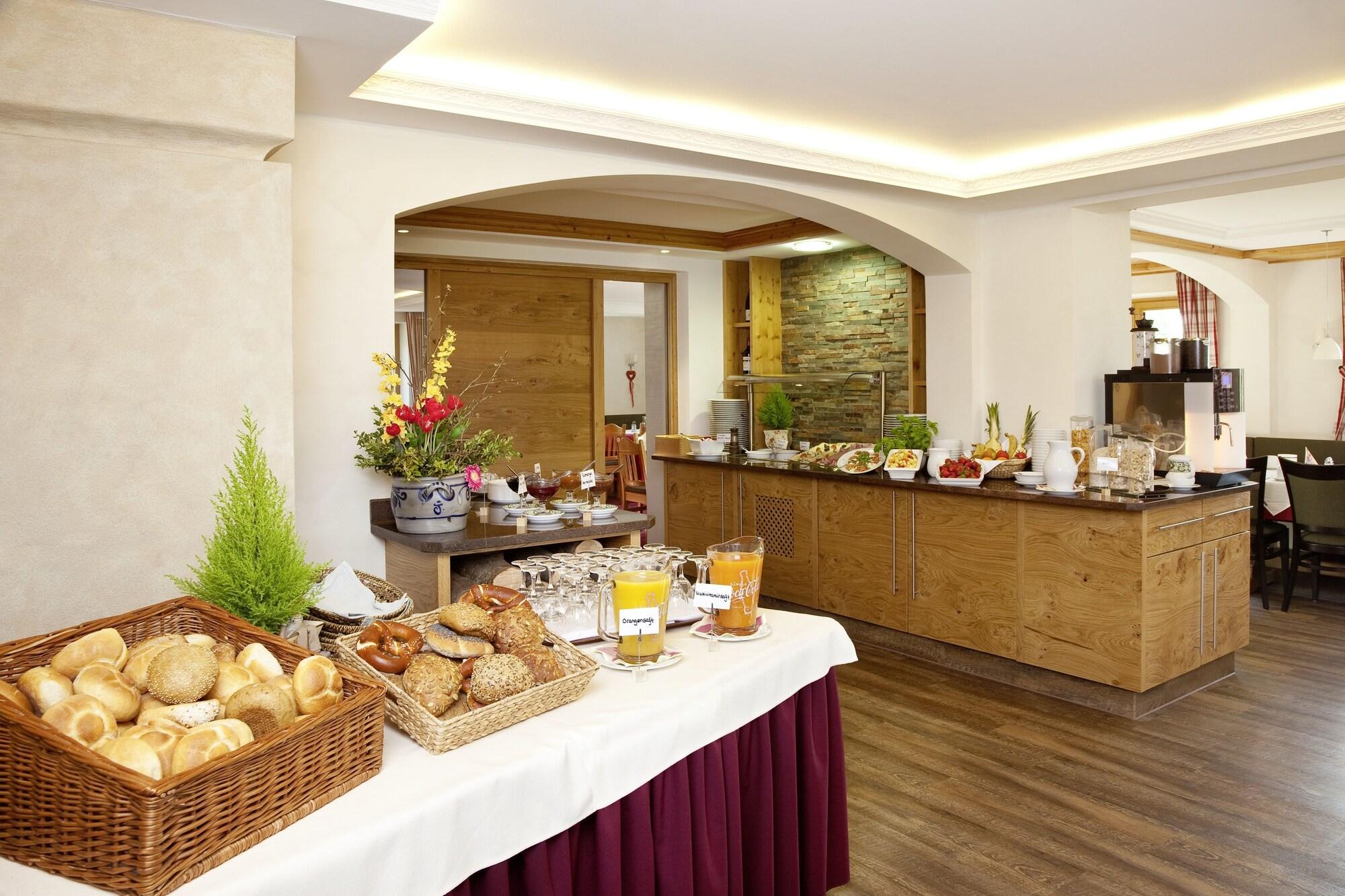 Schwarzenbach's Landhotel