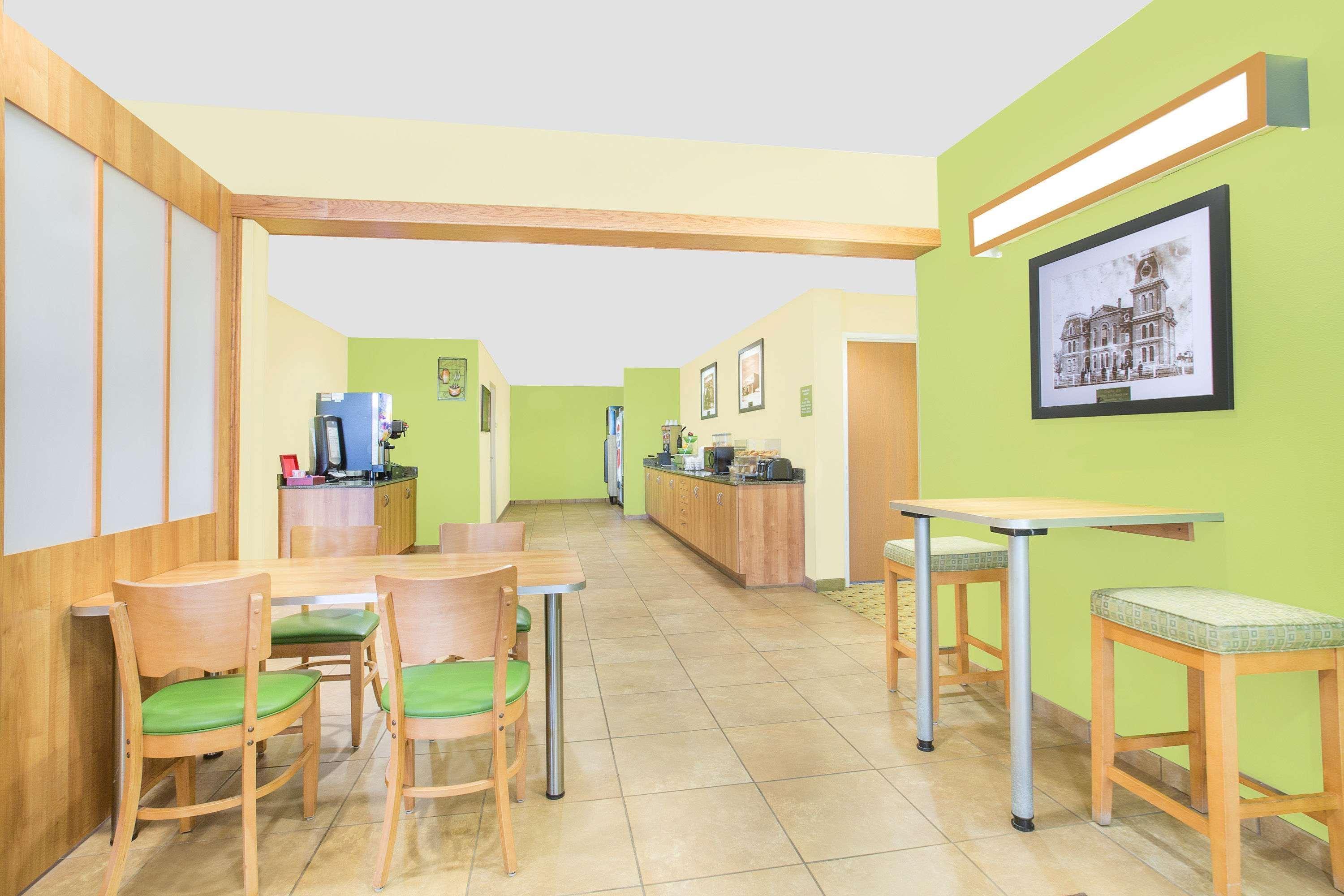 Microtel Inn & Suites By Wyndham Tuscumbia/Muscle