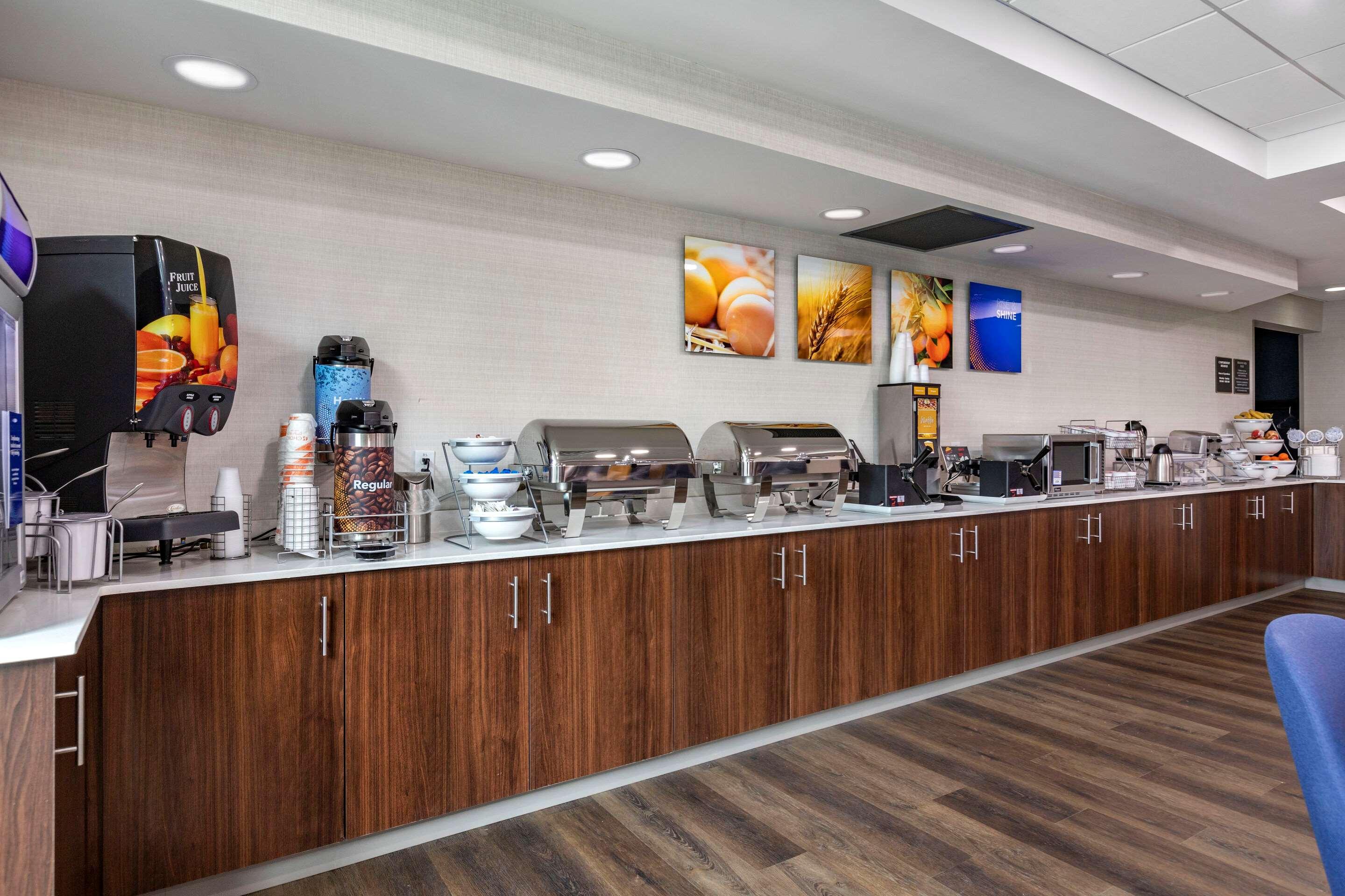Comfort Inn & Suites Grand Blanc