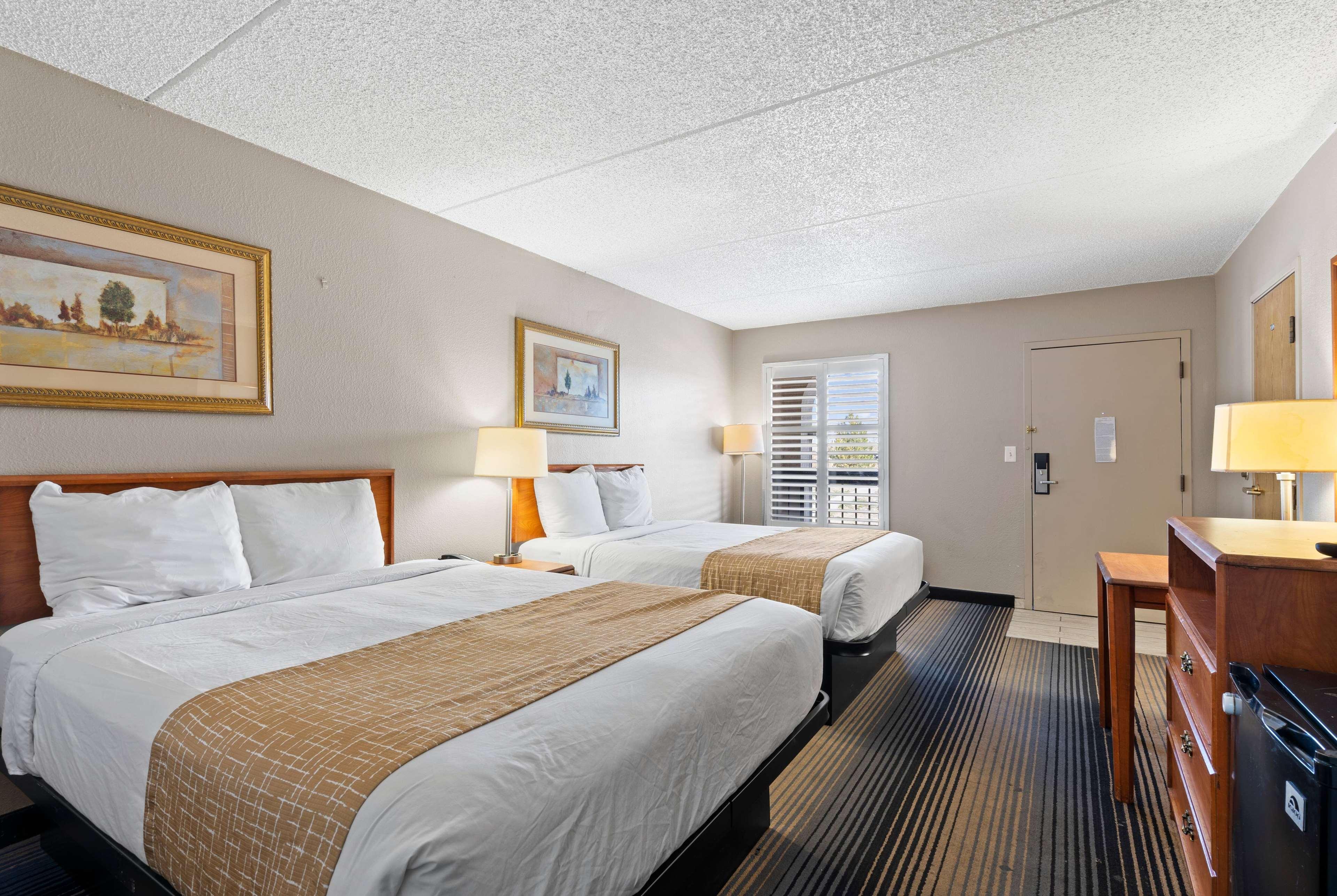 Travelodge by Wyndham Pueblo