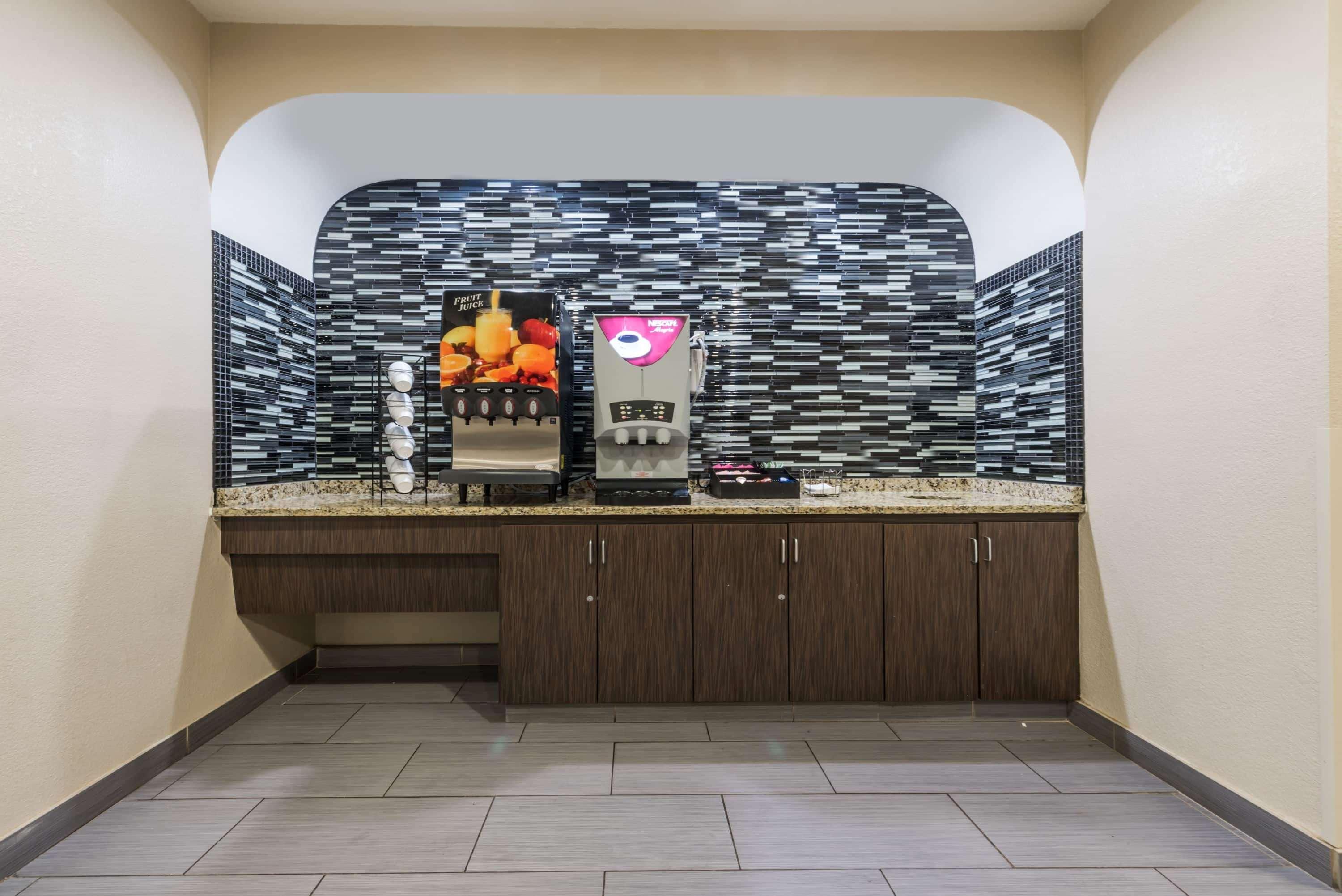 Microtel Inn & Suites By Wyndham Ft. Worth North/