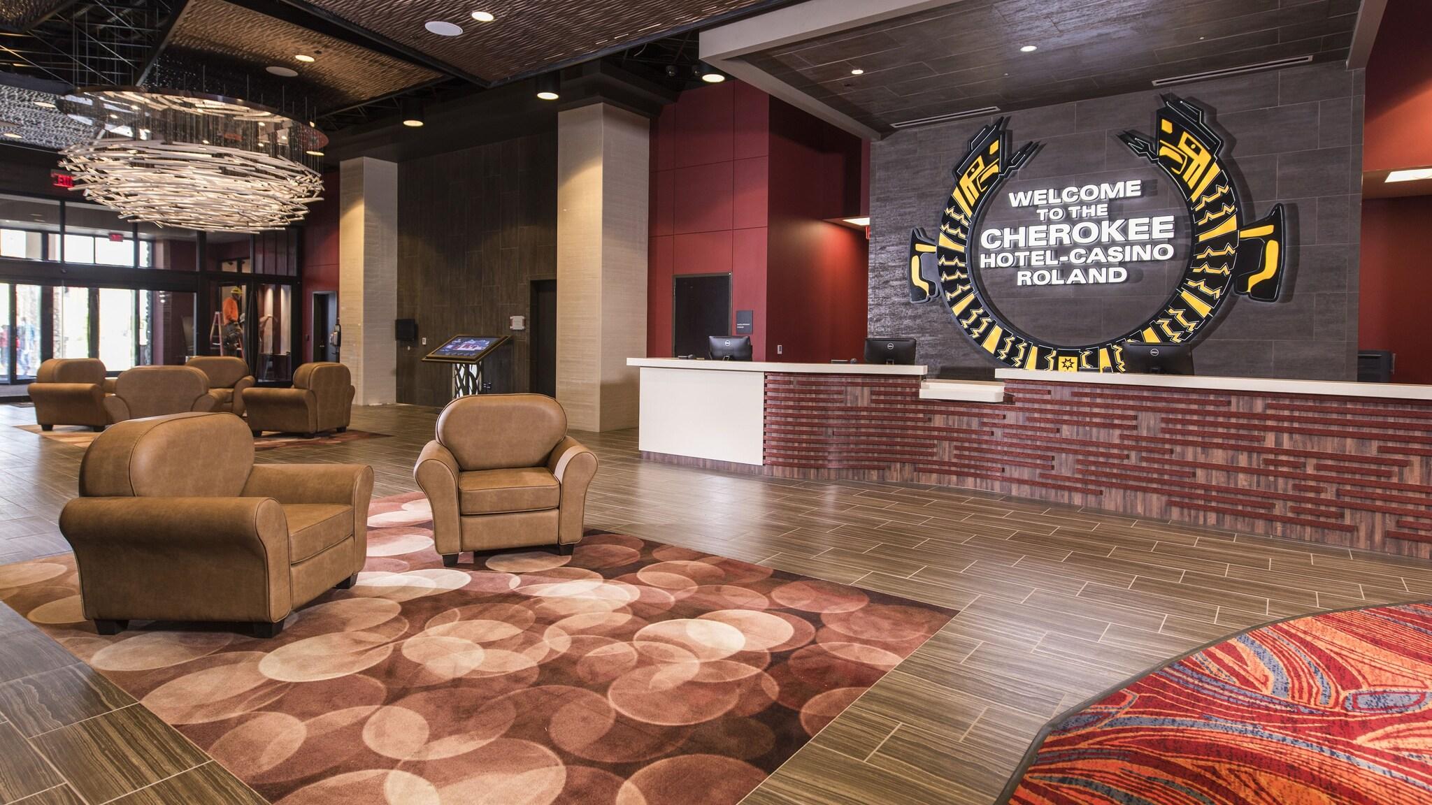 Cherokee Casino Inn - Roland