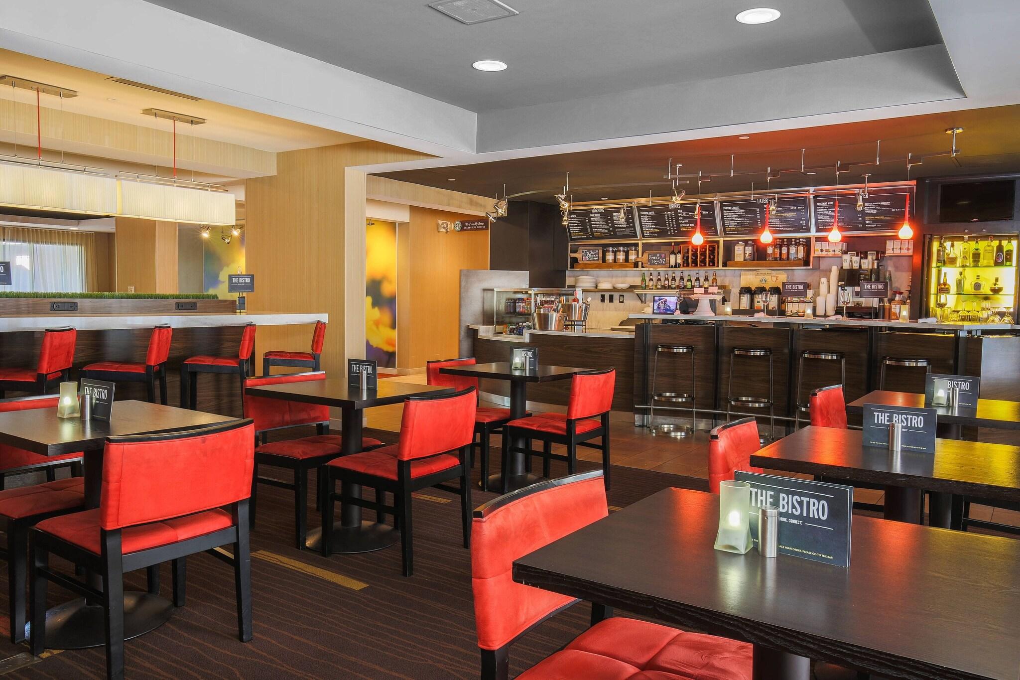 Courtyard By Marriott Flint