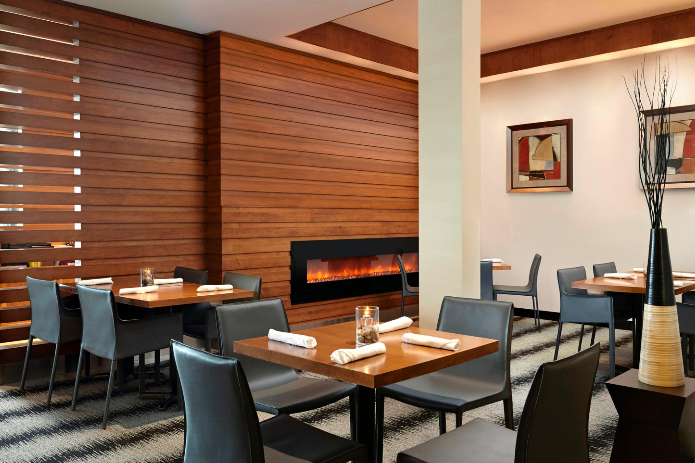 Four Points By Sheraton Edmonton International Air
