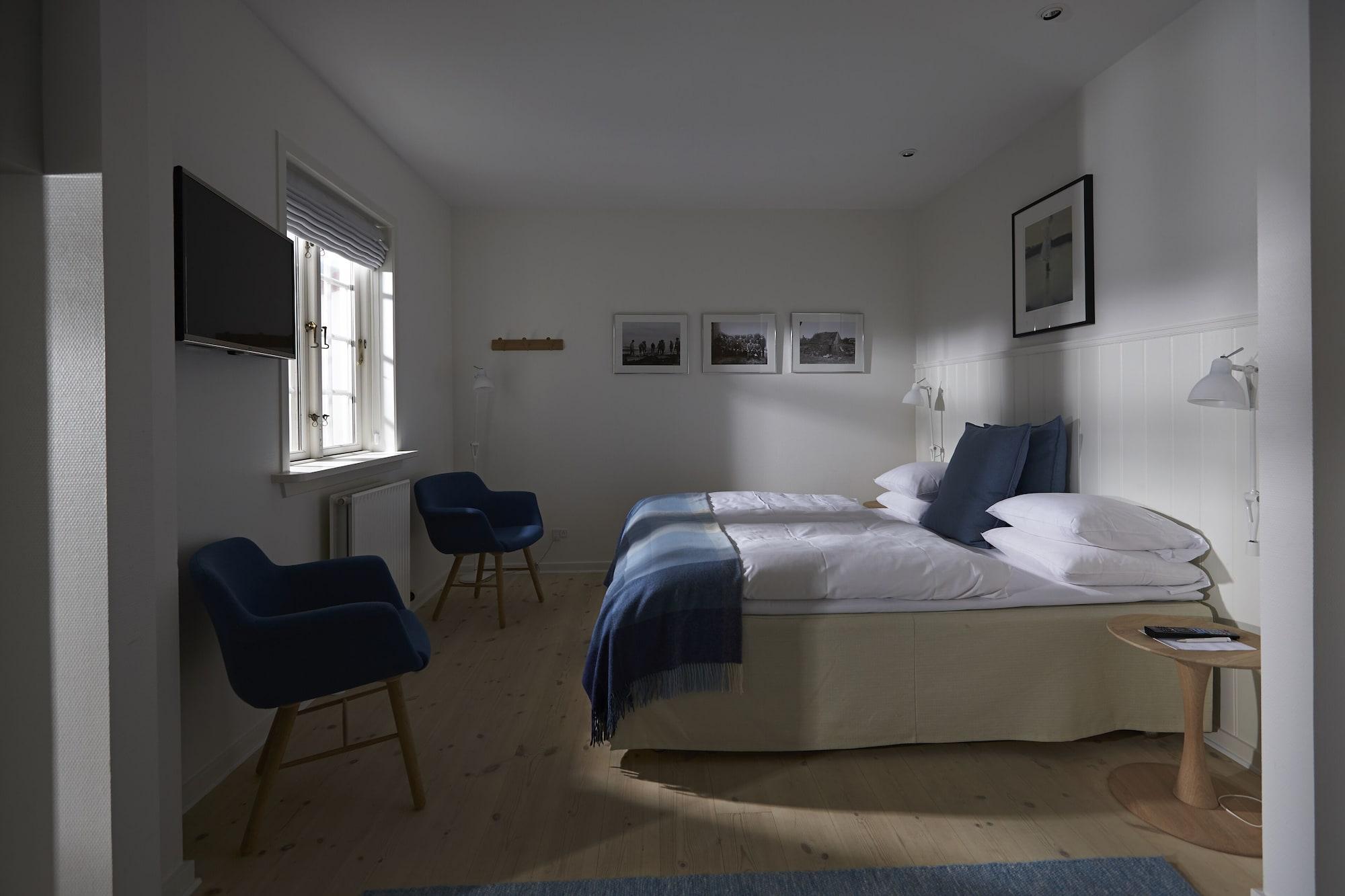 Ruth's Hotel by null