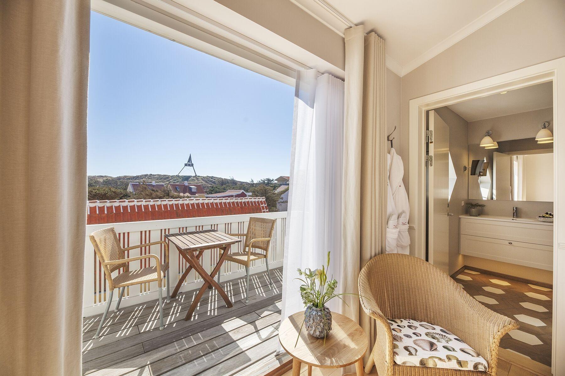 Ruth's Hotel by null