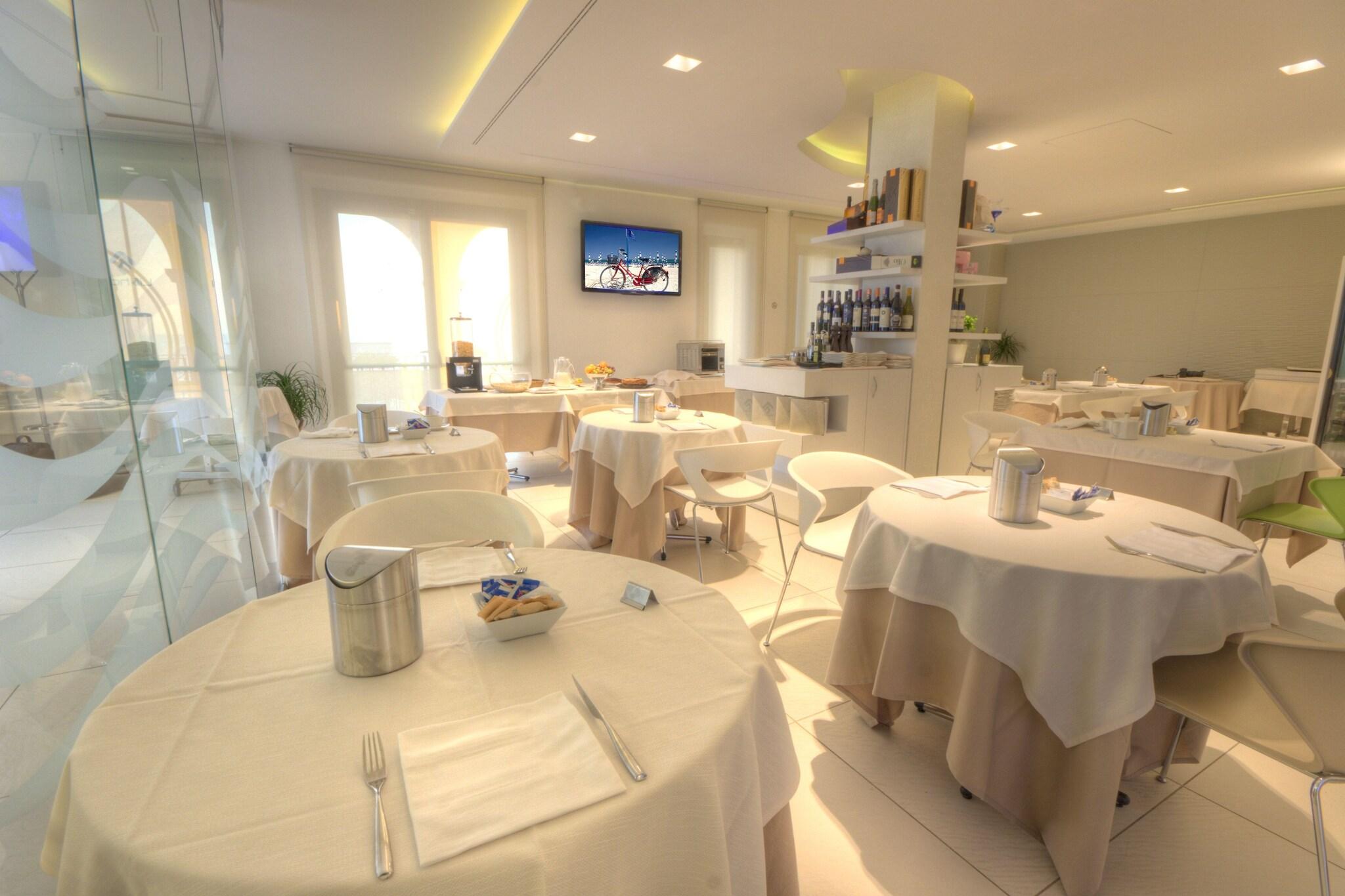 Life Hotel