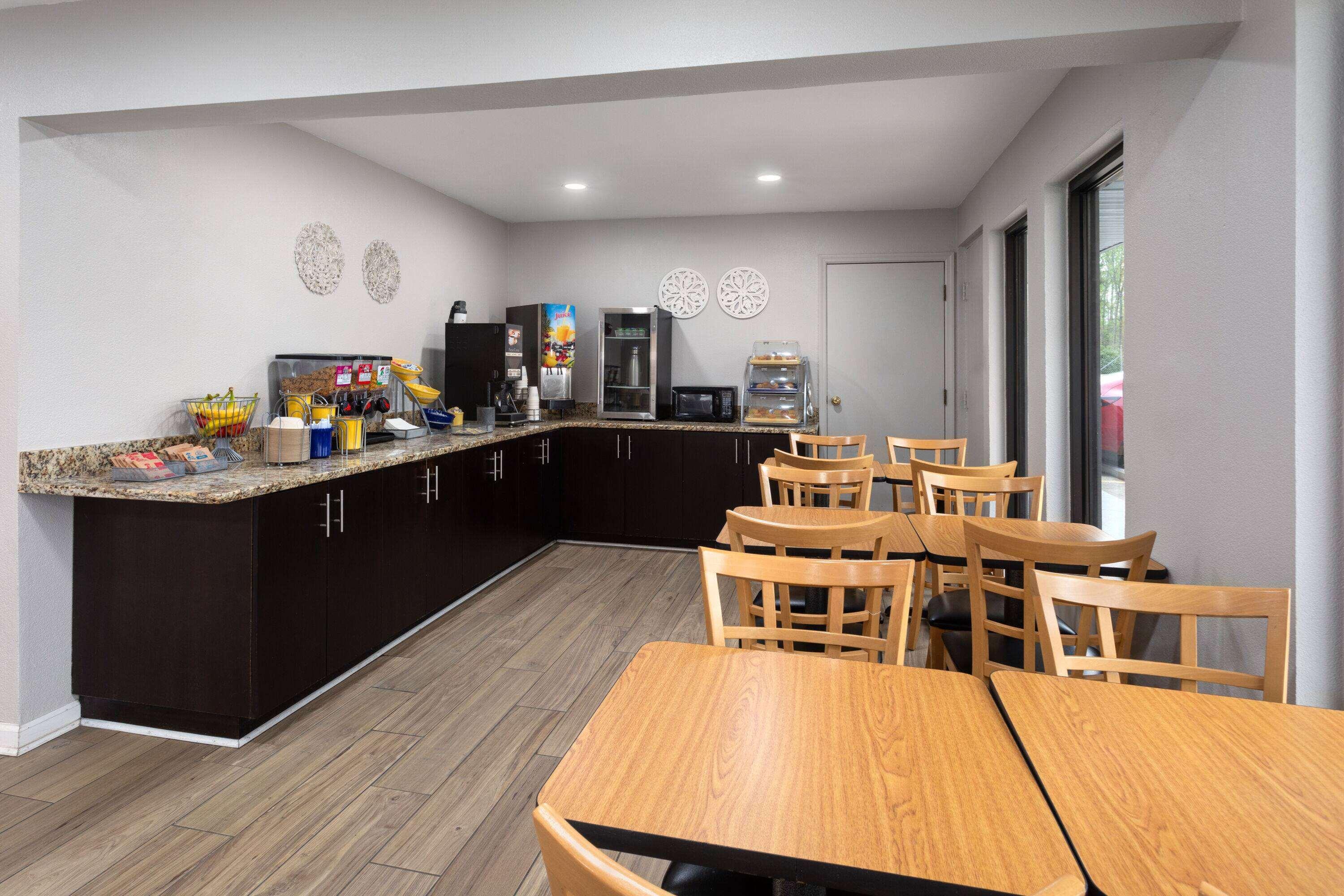 Days Inn By Wyndham Douglasville-Atlanta