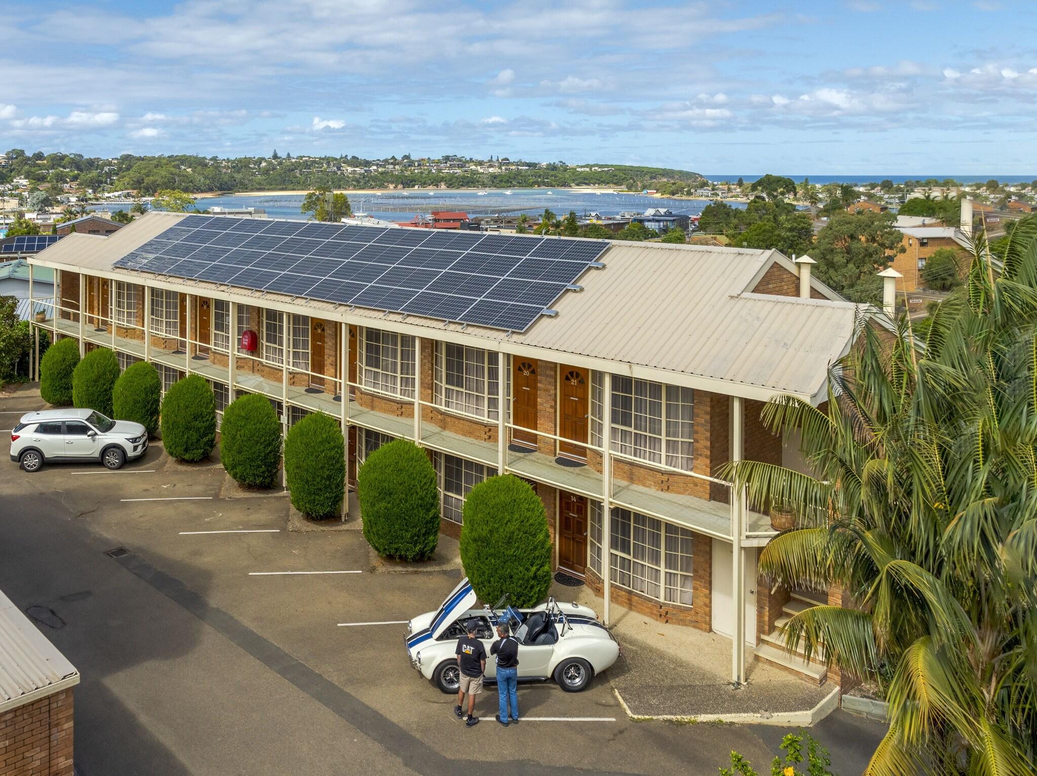 Sapphire Waters Motor Inn by null