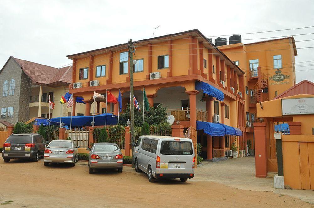 Oscar Pak Royal Hotel