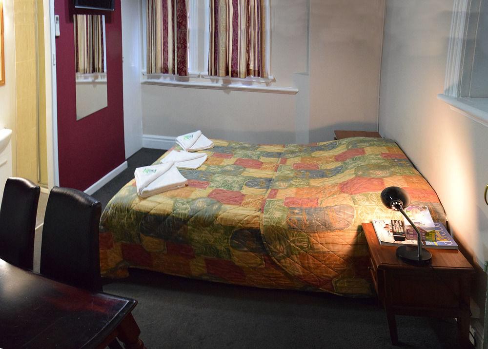 The Palace Hotel by null