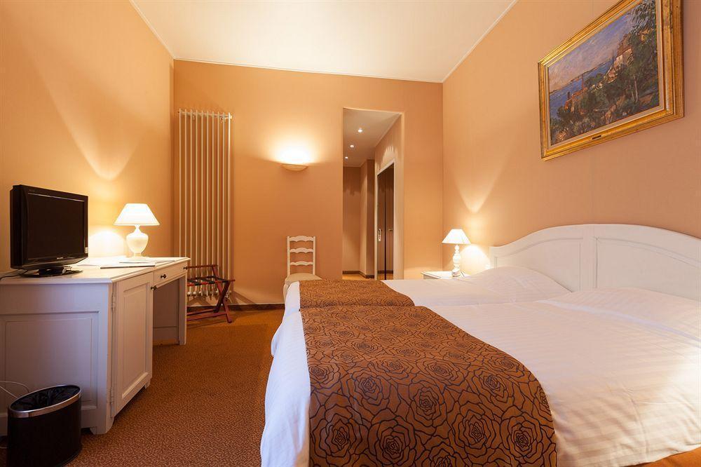 Hôtel des Augustins by null