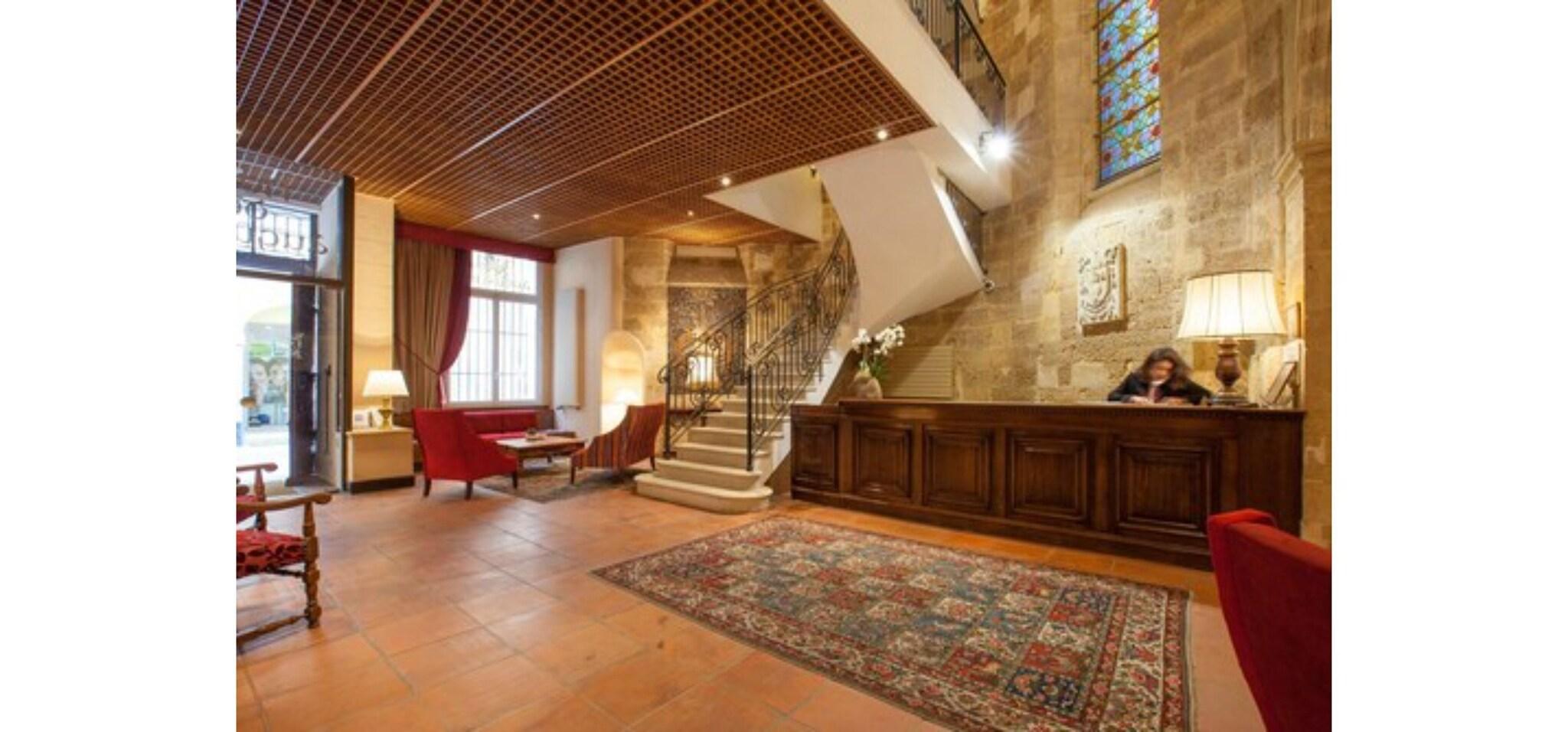 Hôtel des Augustins by null