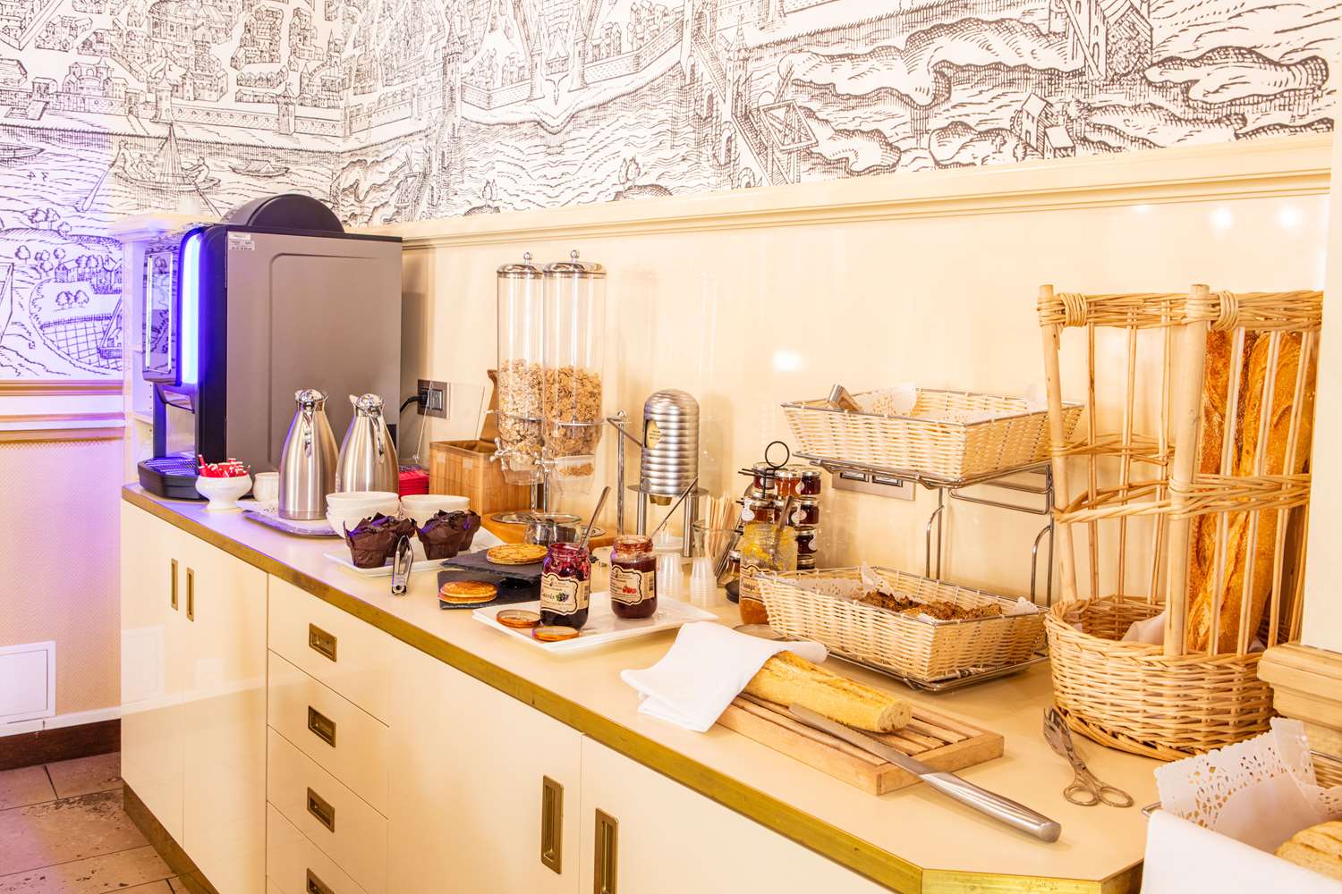 Hotel Le Maxime, BW Signature Collection, Auxerre by null