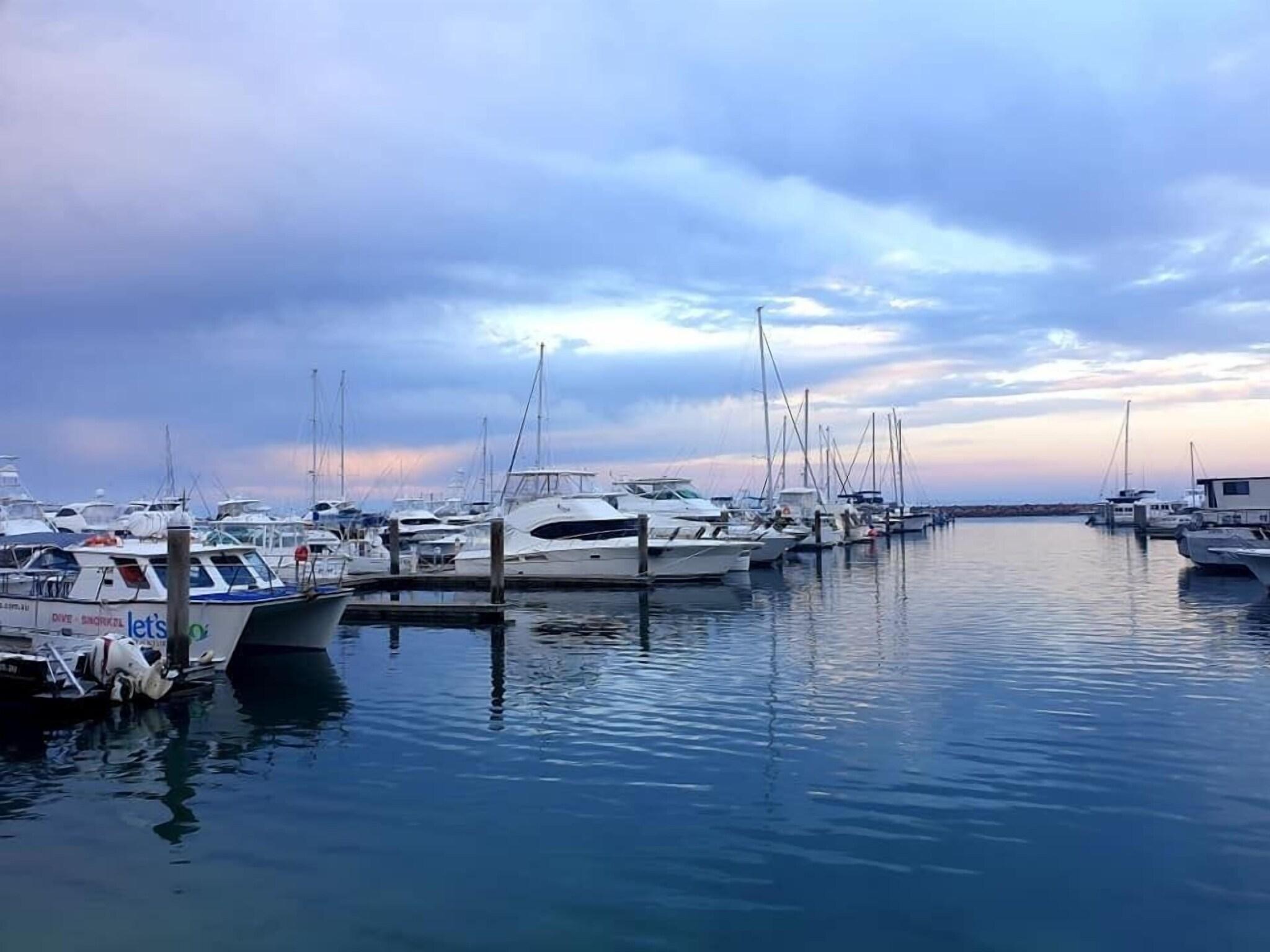 Marina Resort by null