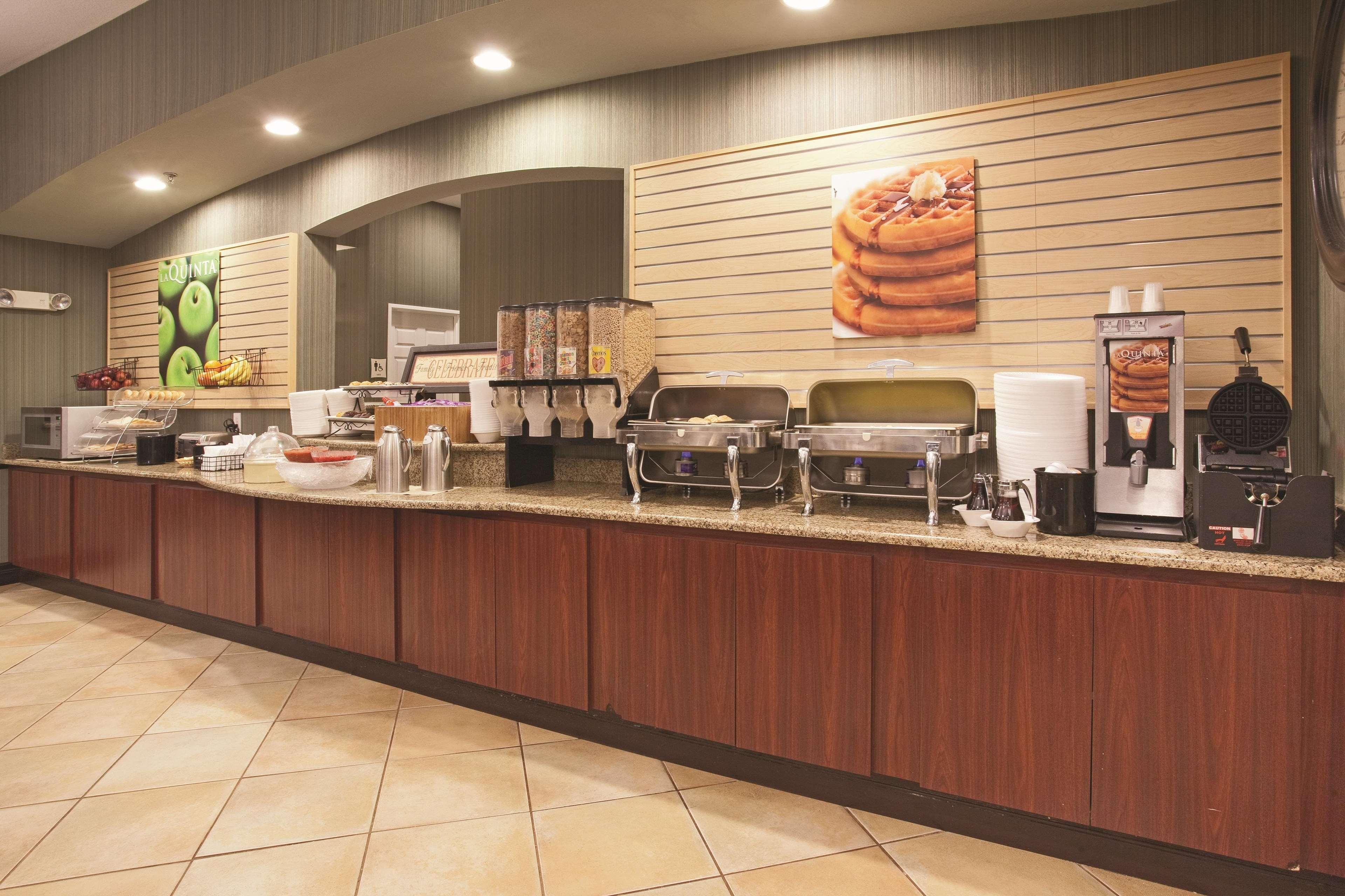 La Quinta Inn & Suites Albuquerque-Midtown/Univers