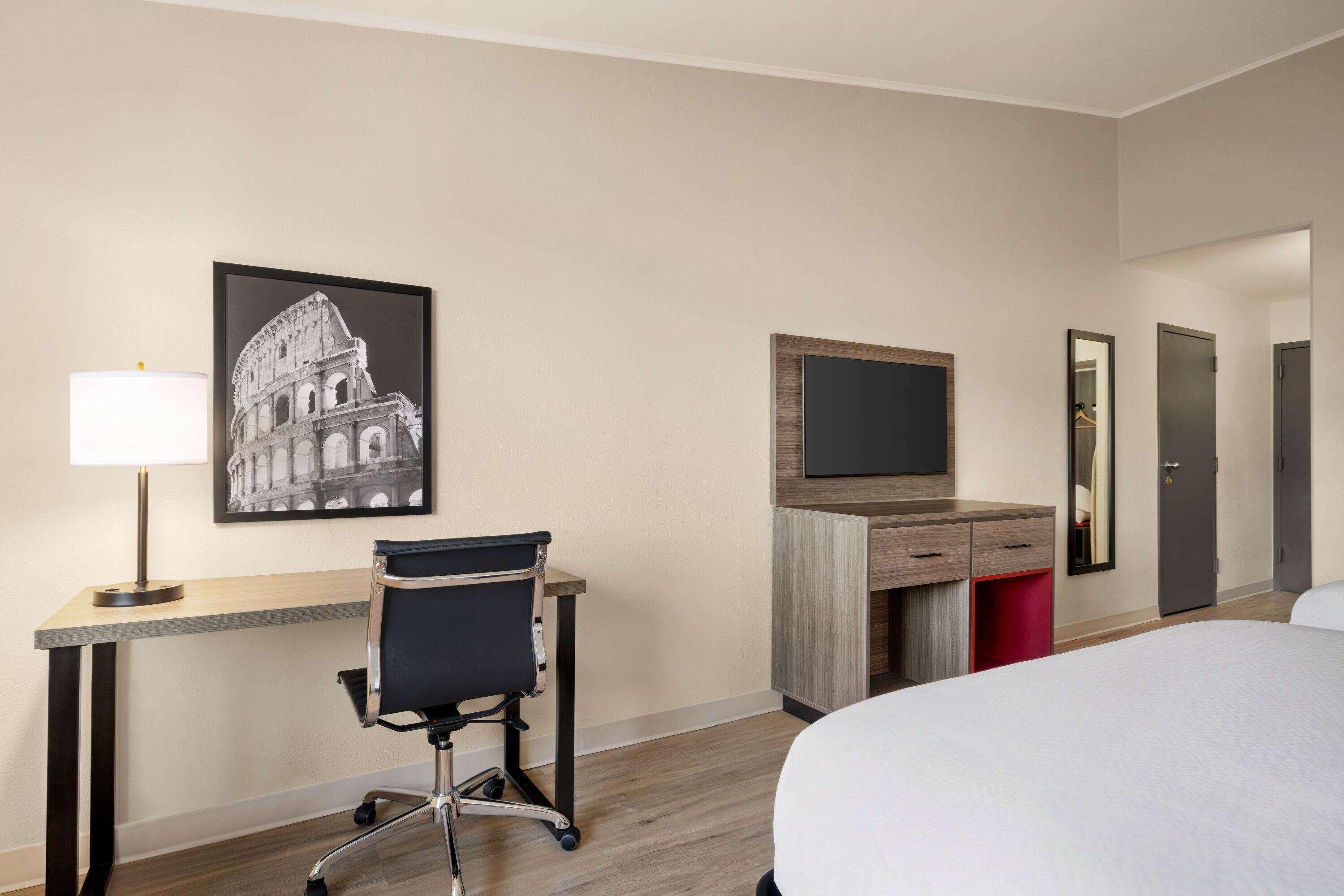 Ramada By Wyndham Whitehall/Allentown