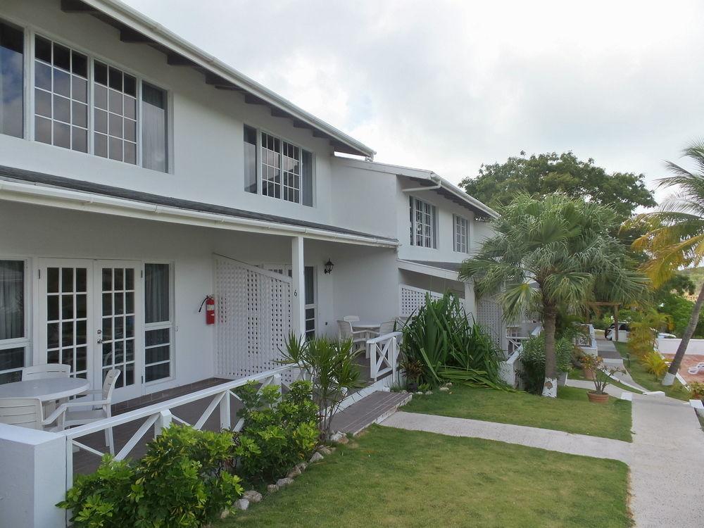 Dickenson Bay Cottages by null