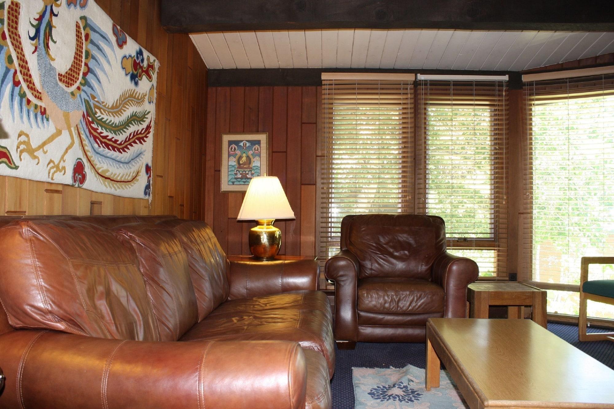 St Moritz Lodge by null