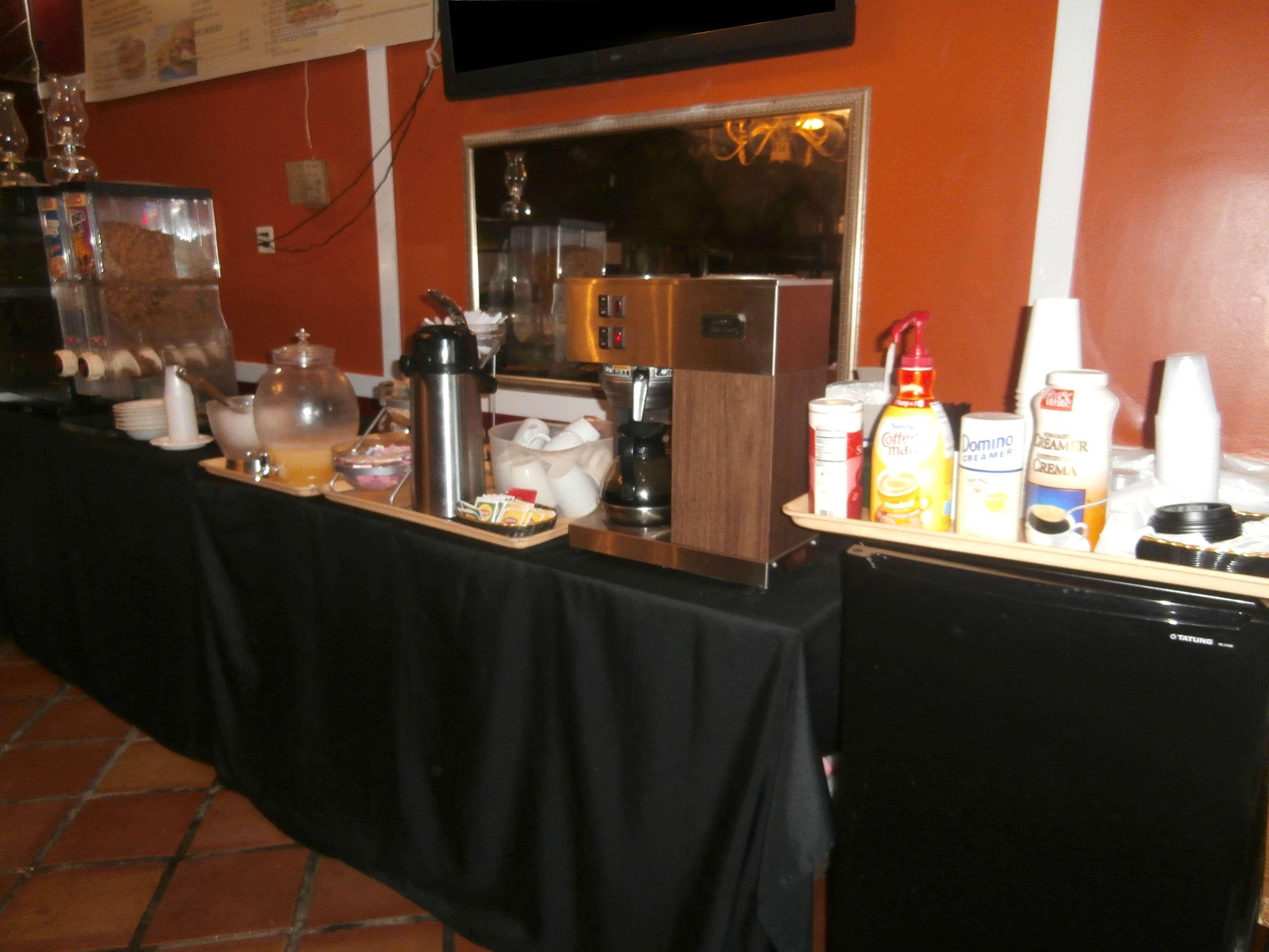 Country Hearth Inn & Suites Atlanta / Marietta and