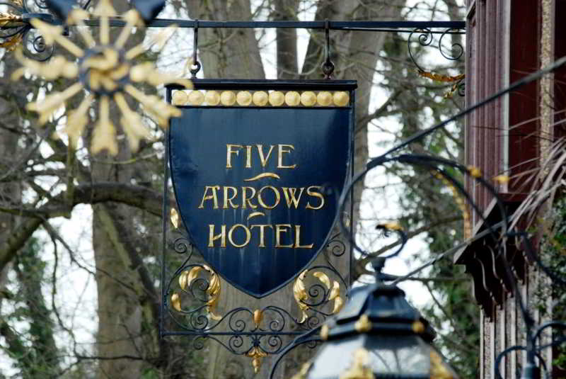 The Five Arrows by null