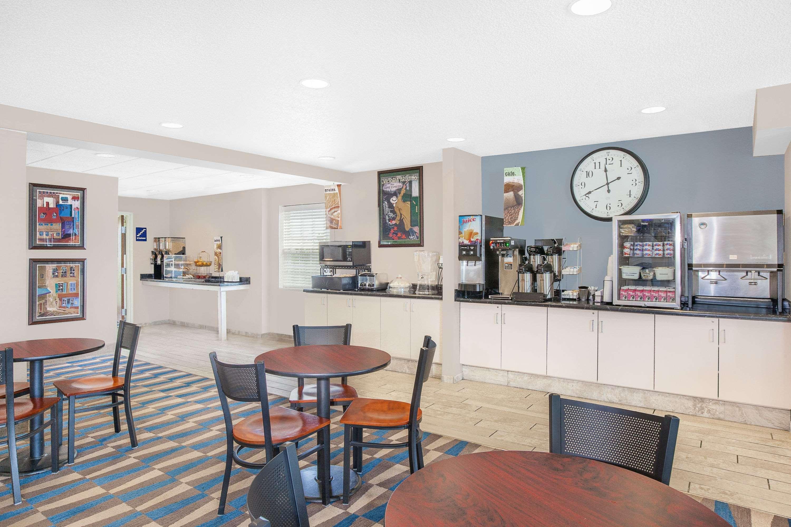 Microtel Inn & Suites By Wyndham Clear Lake