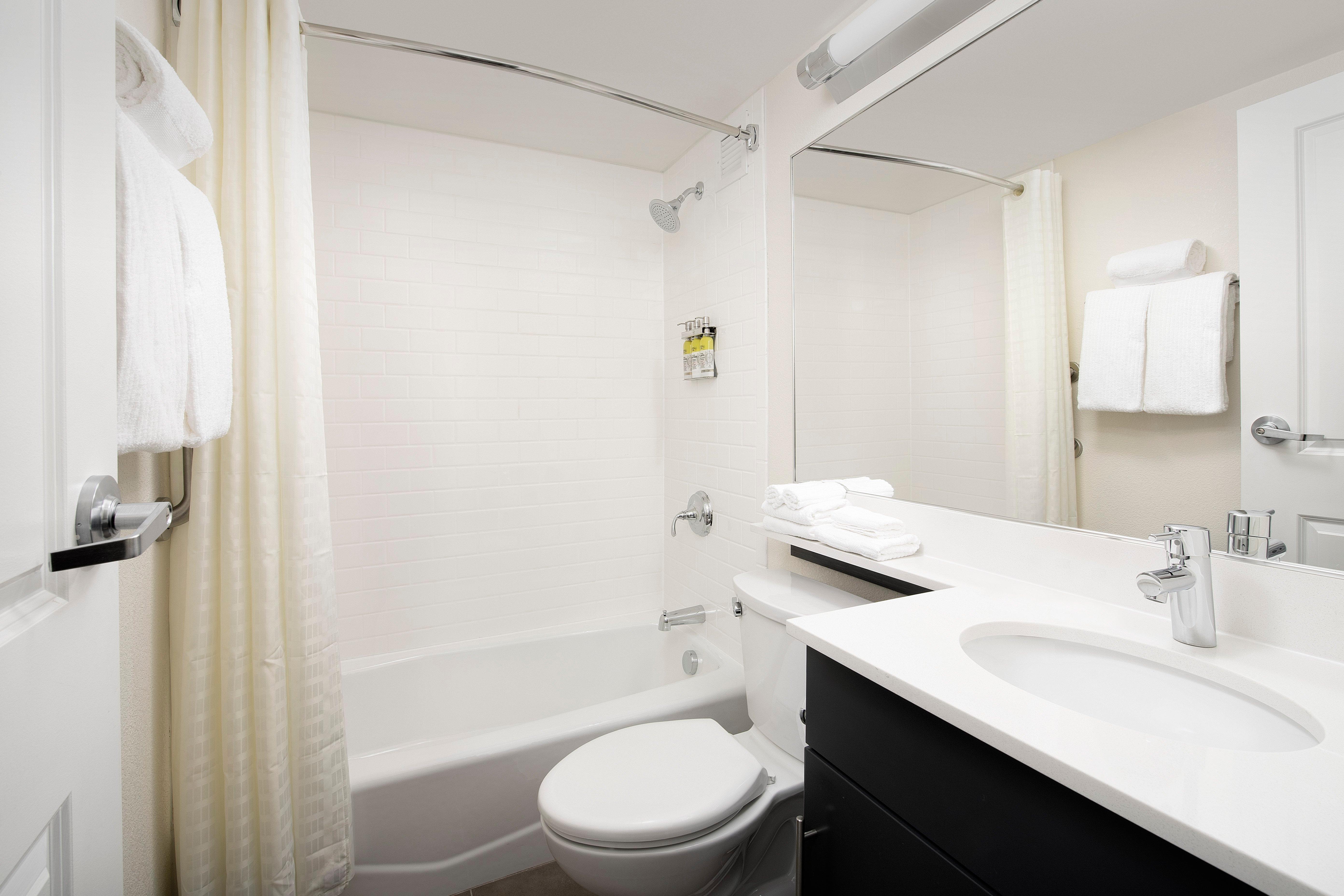 Candlewood Suites Alexandria West