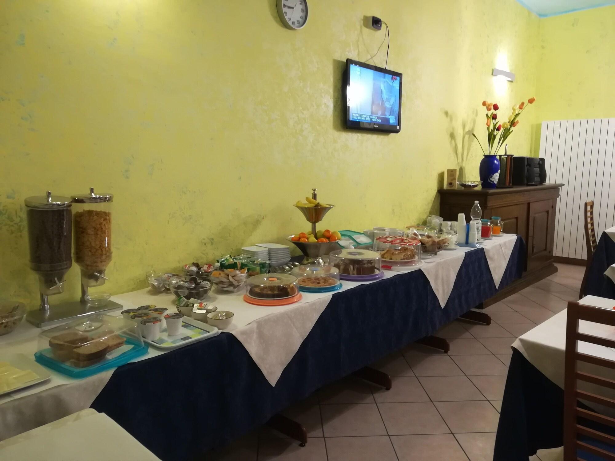 Azzurro Hotel Residence