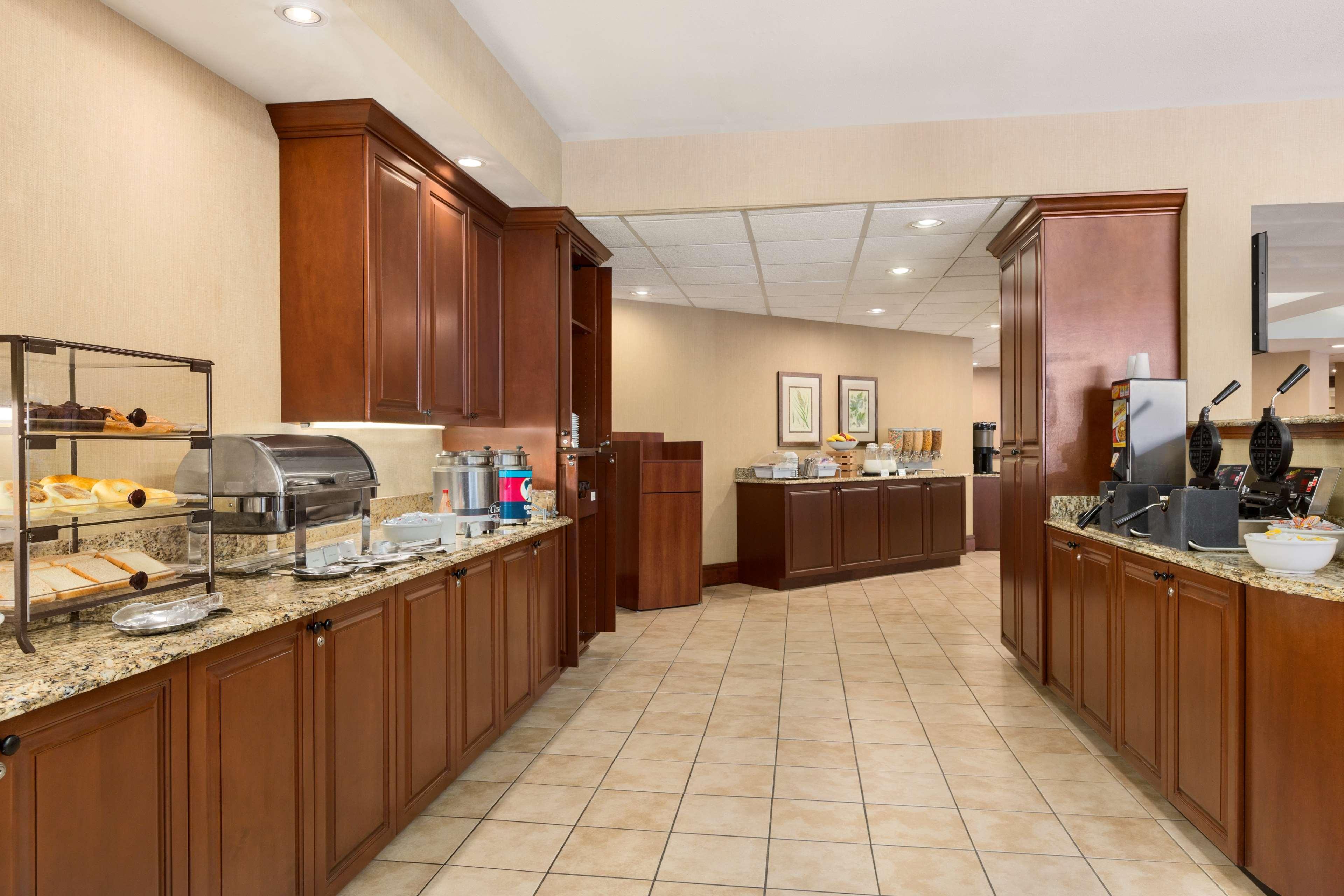 Country Inn Suites Radisson Atlanta Ballpark GA