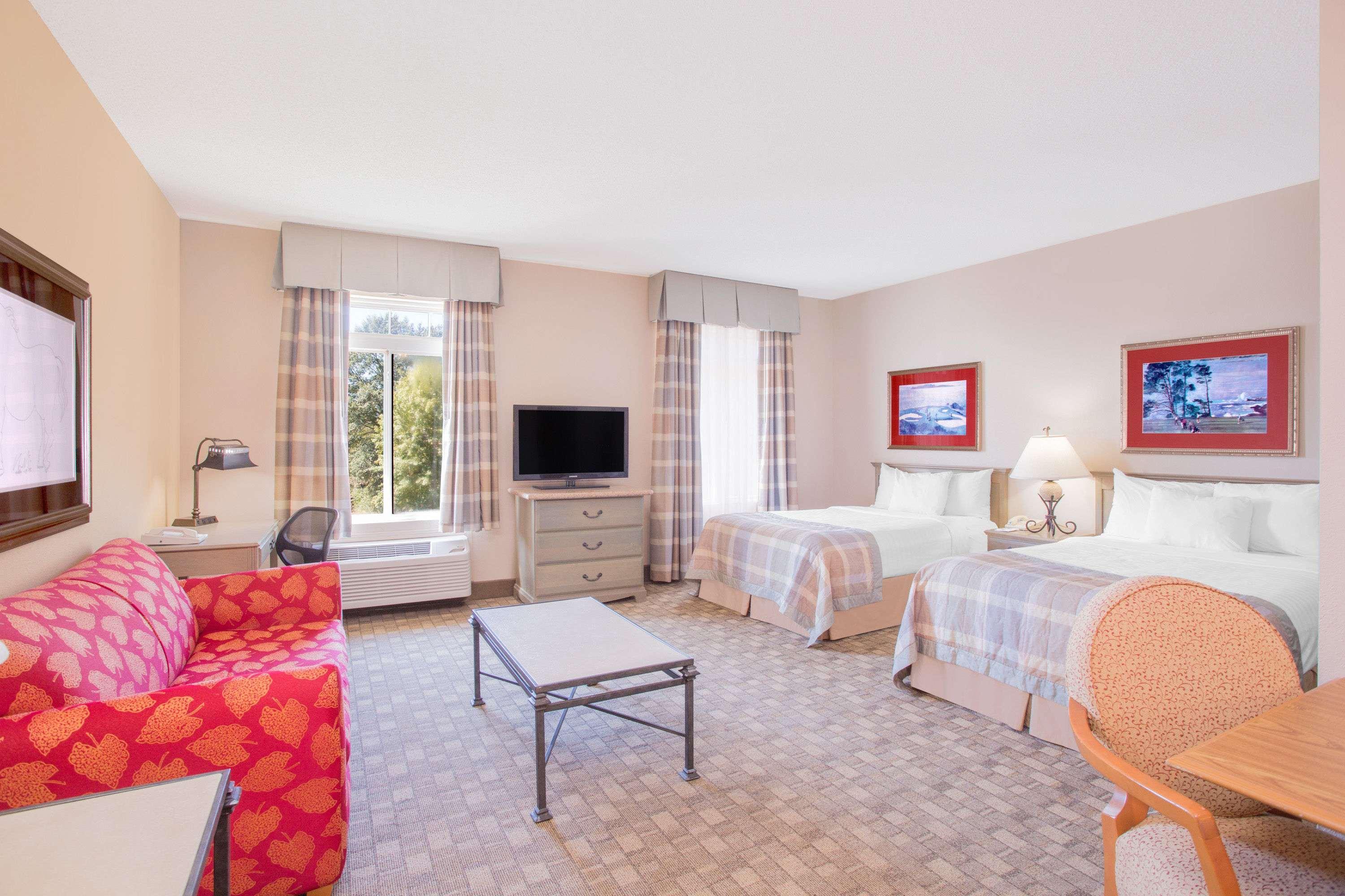 Hawthorn Suites By Wyndham Conyers