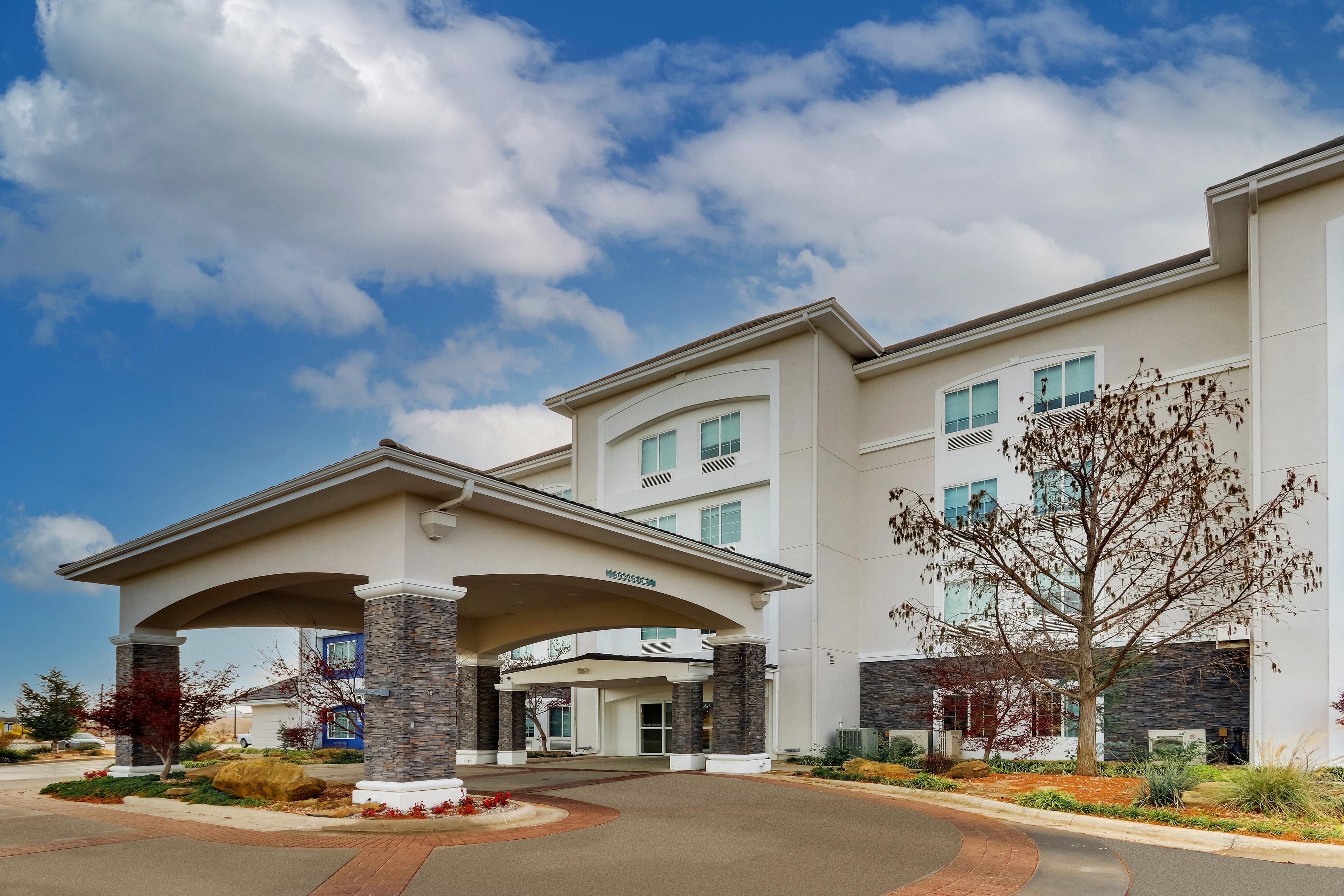Holiday Inn Express & Suites Ardmore, an IHG Hotel image
