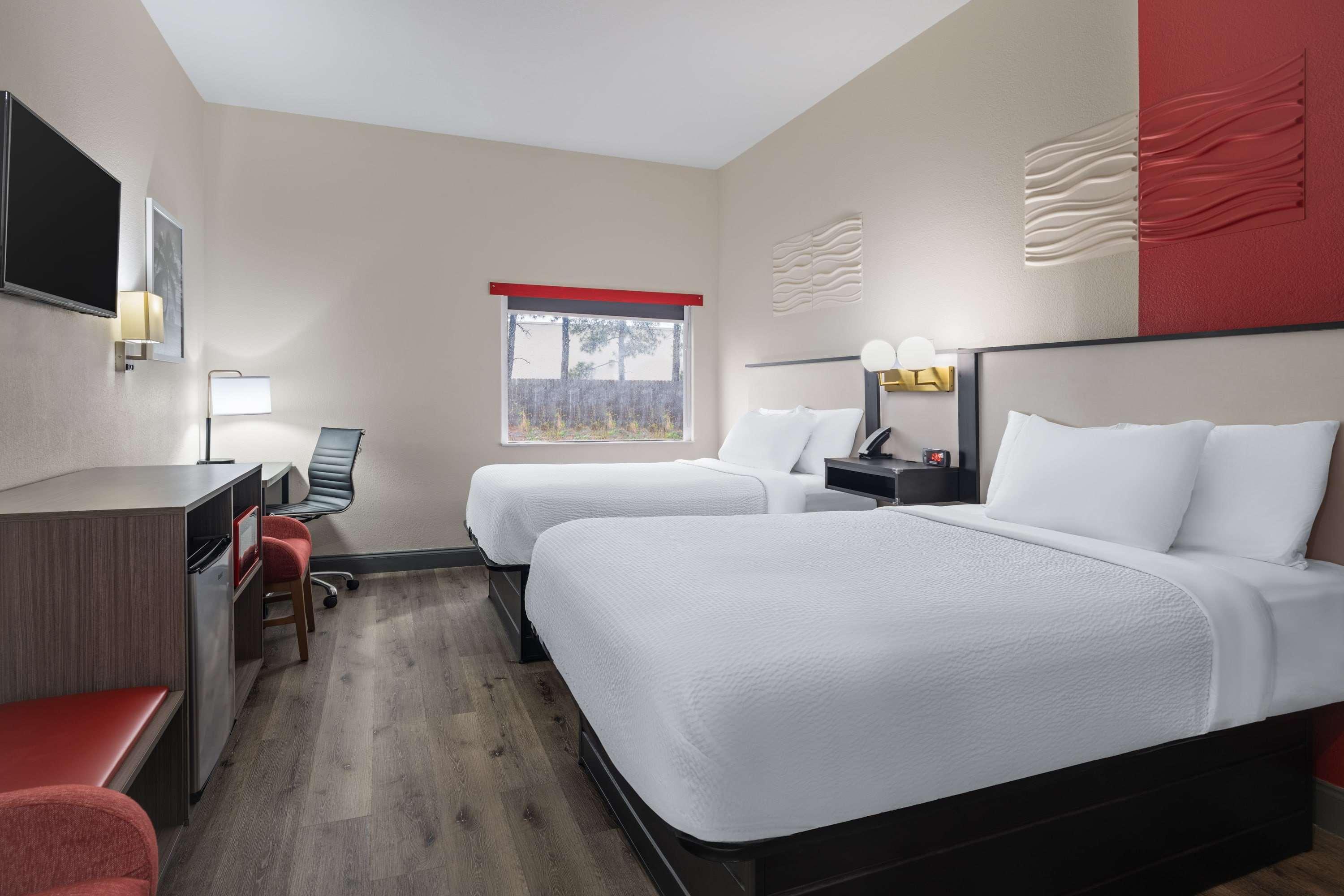 Ramada By Wyndham Locust Grove