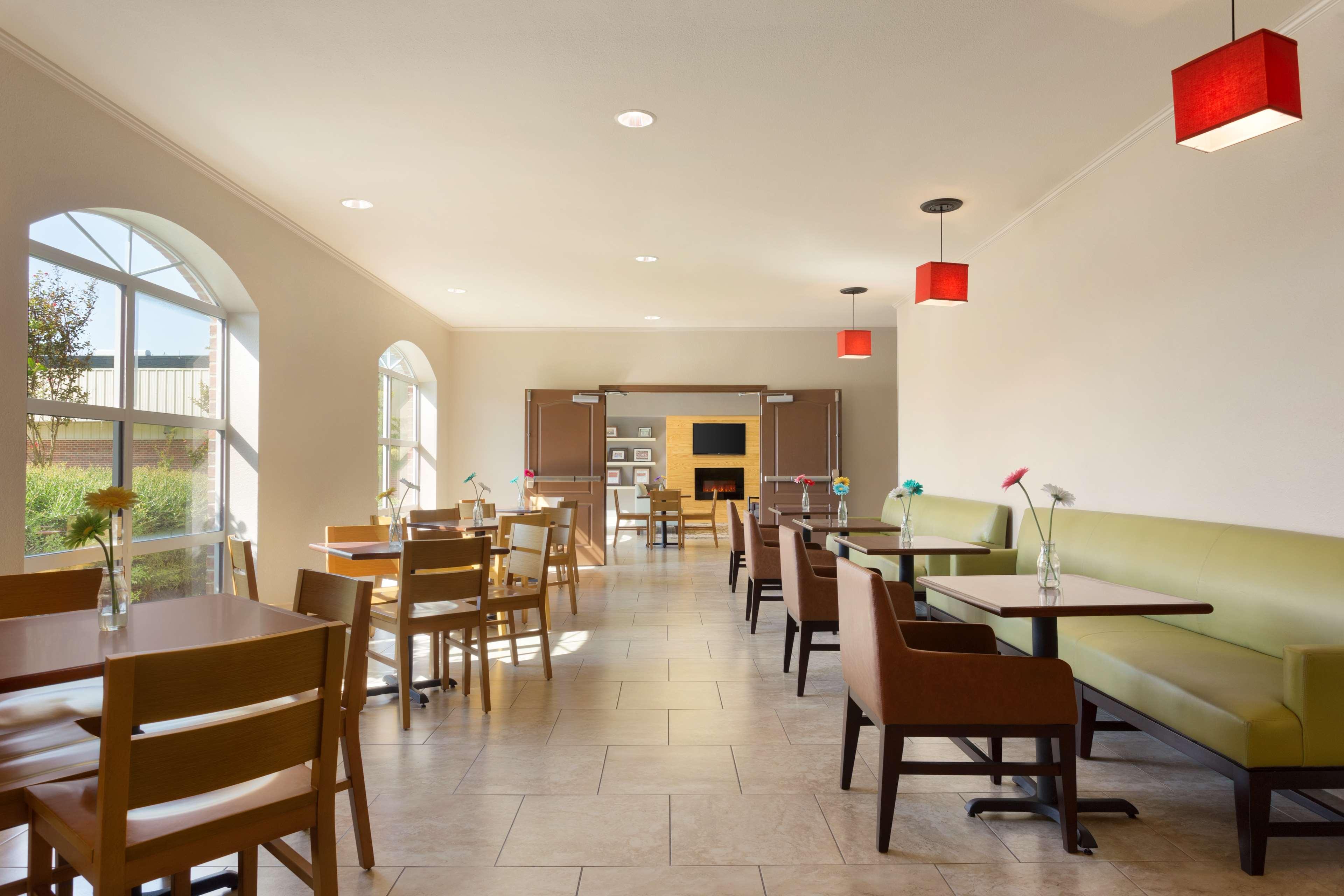 Country Inn & Suites by Radisson, Pineville, LA