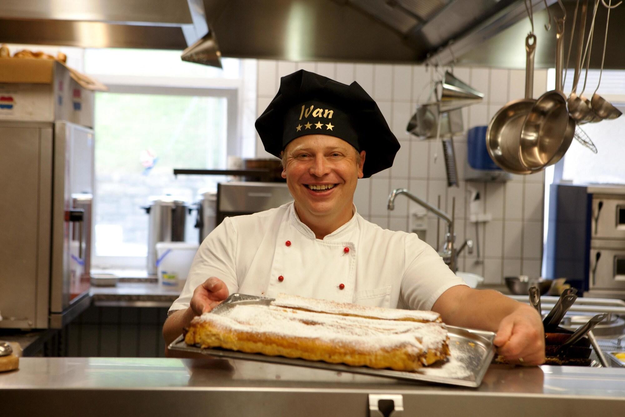 Euro Youth Hotel & Krone by null