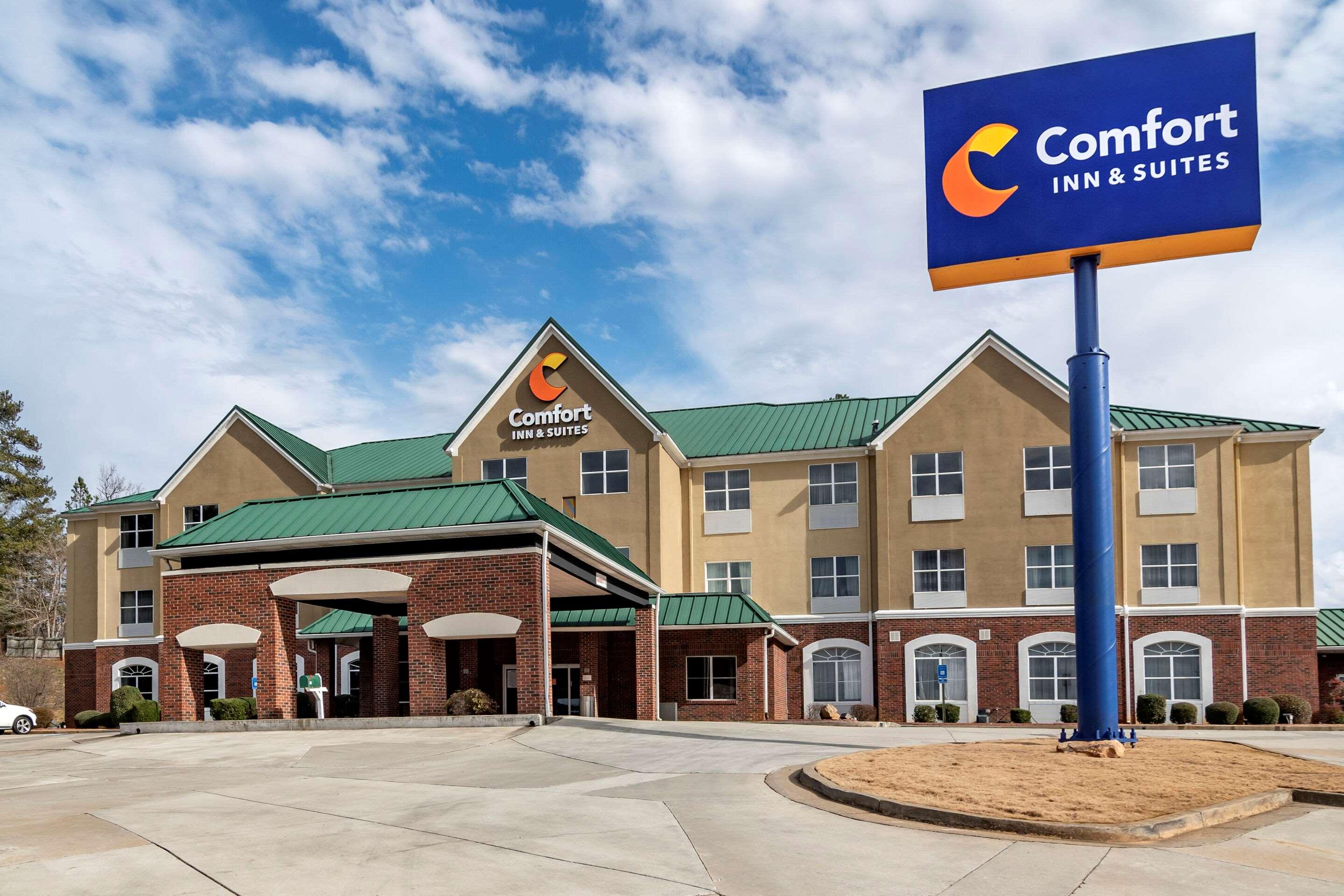 Comfort Inn & Suites Cartersville - Emerson Lake Point image