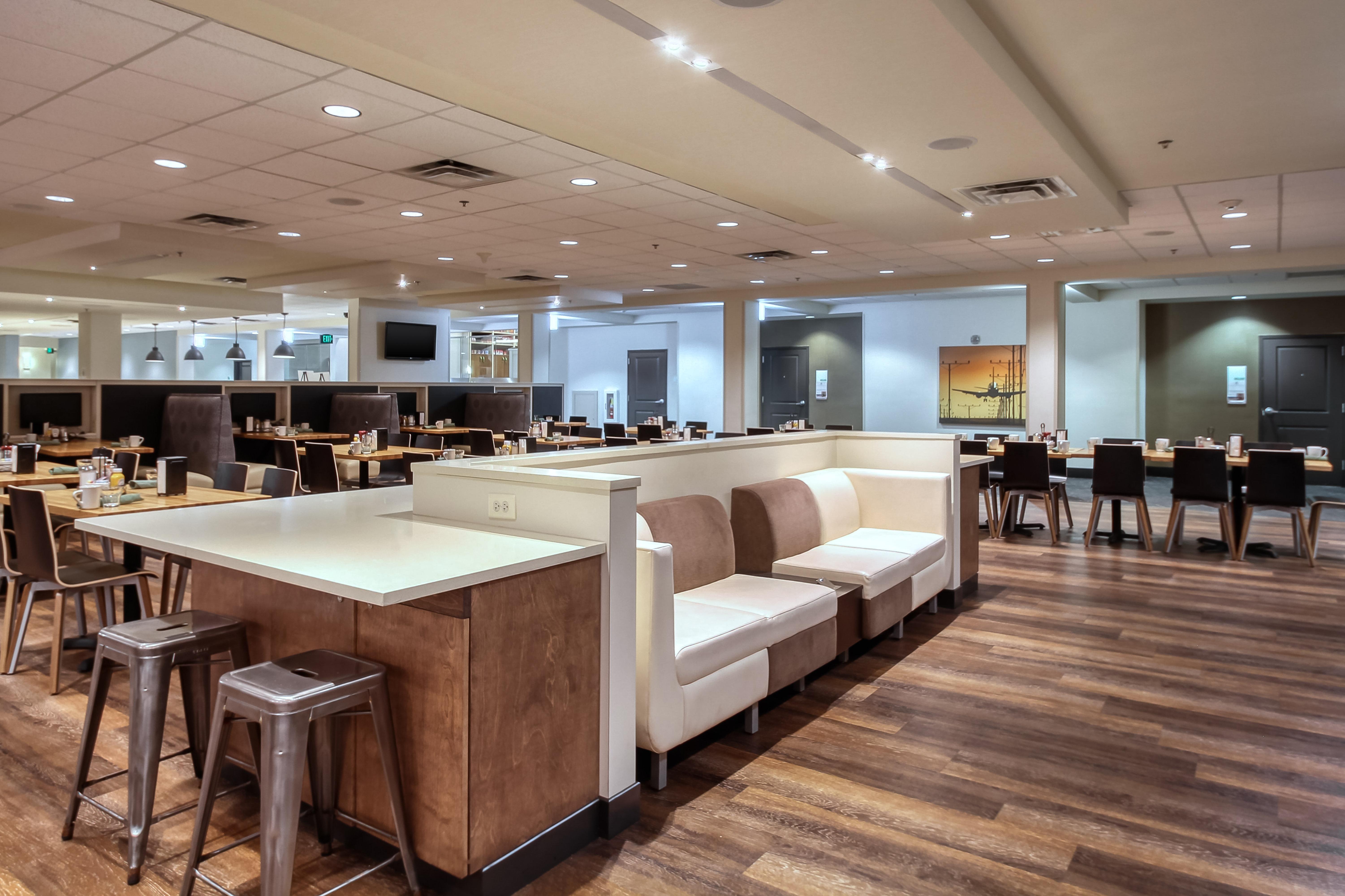 Holiday Inn Hotel & Suites Atlanta Airport North