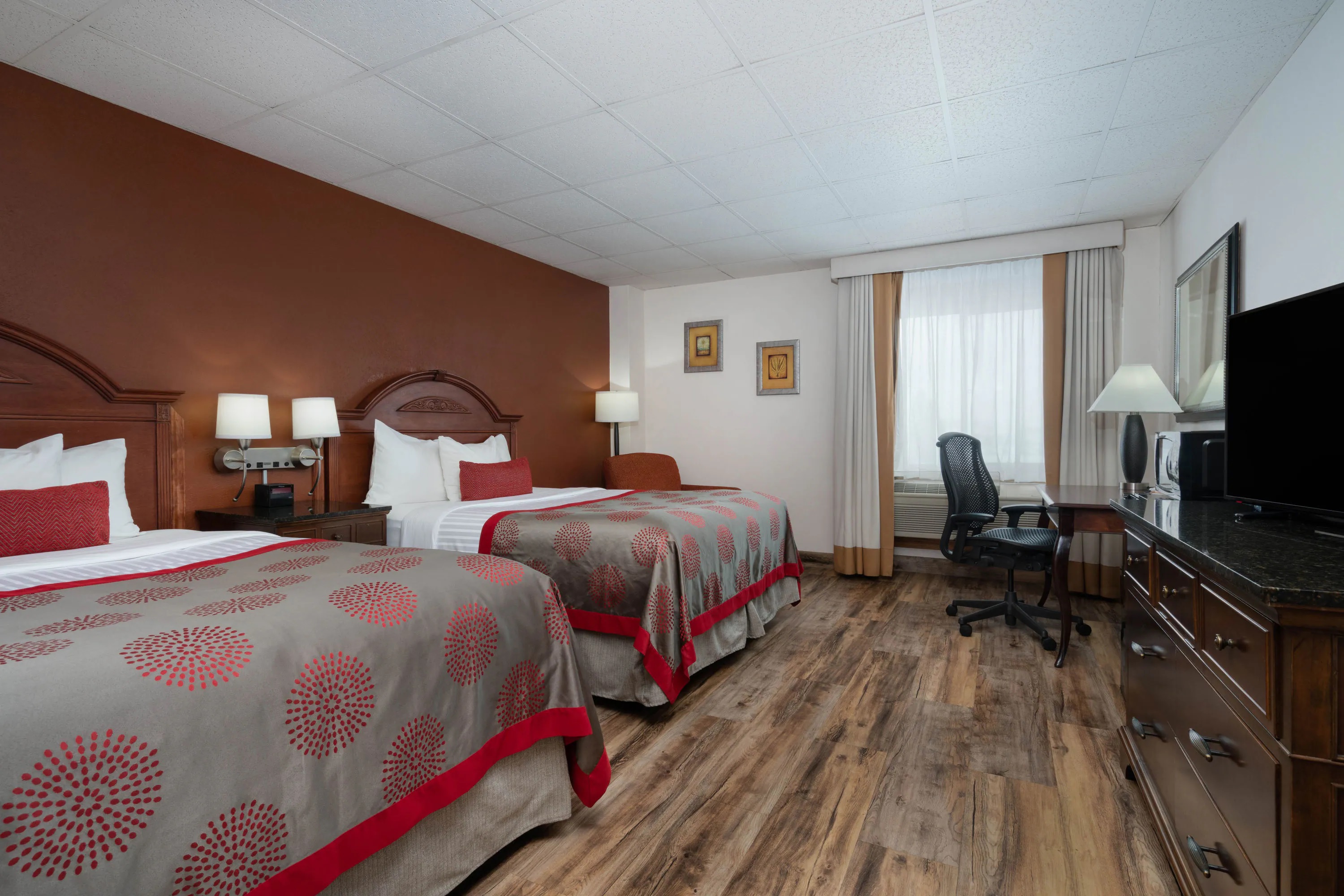 Ramada By Wyndham Albert Lea