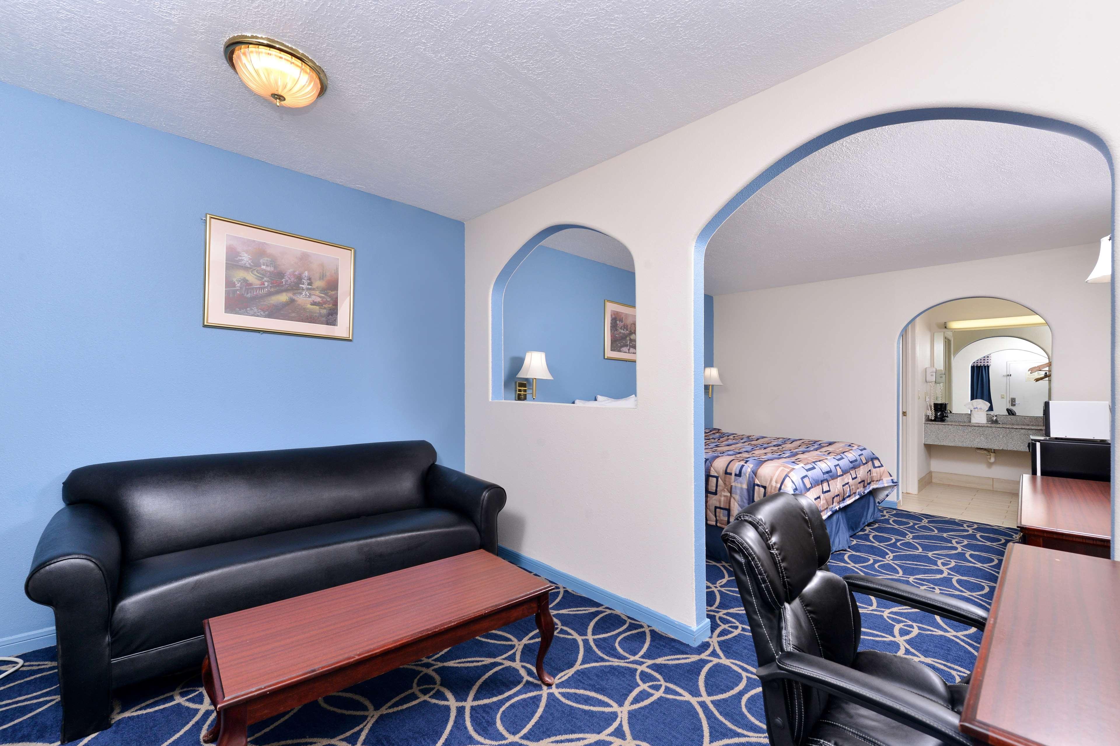 AmericasBestValueInn Houston/BrookhollowNorthwest