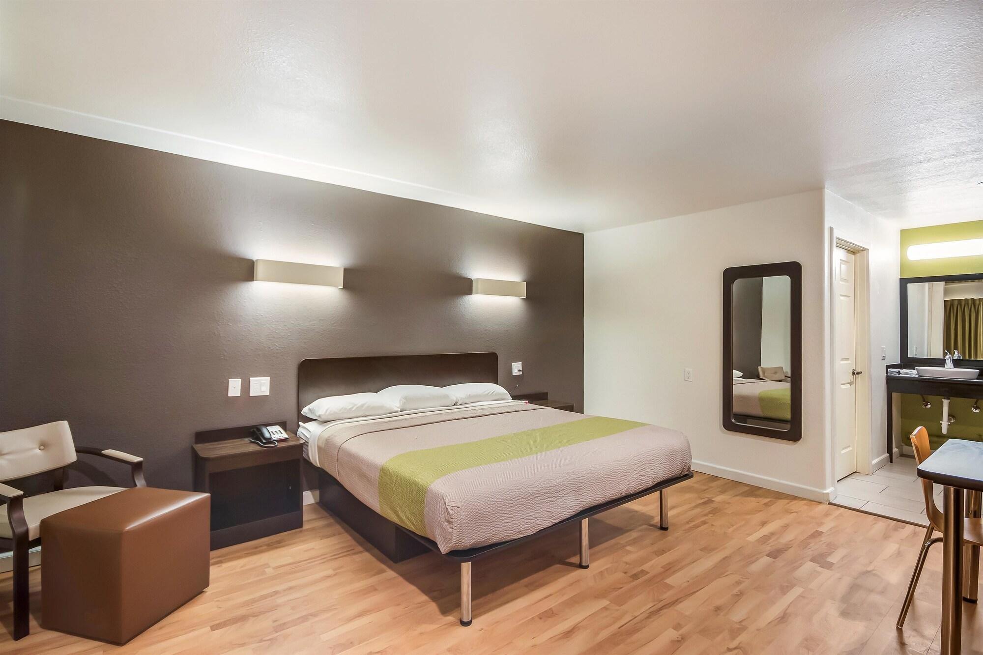 Americas Best Value Inn Huntsville