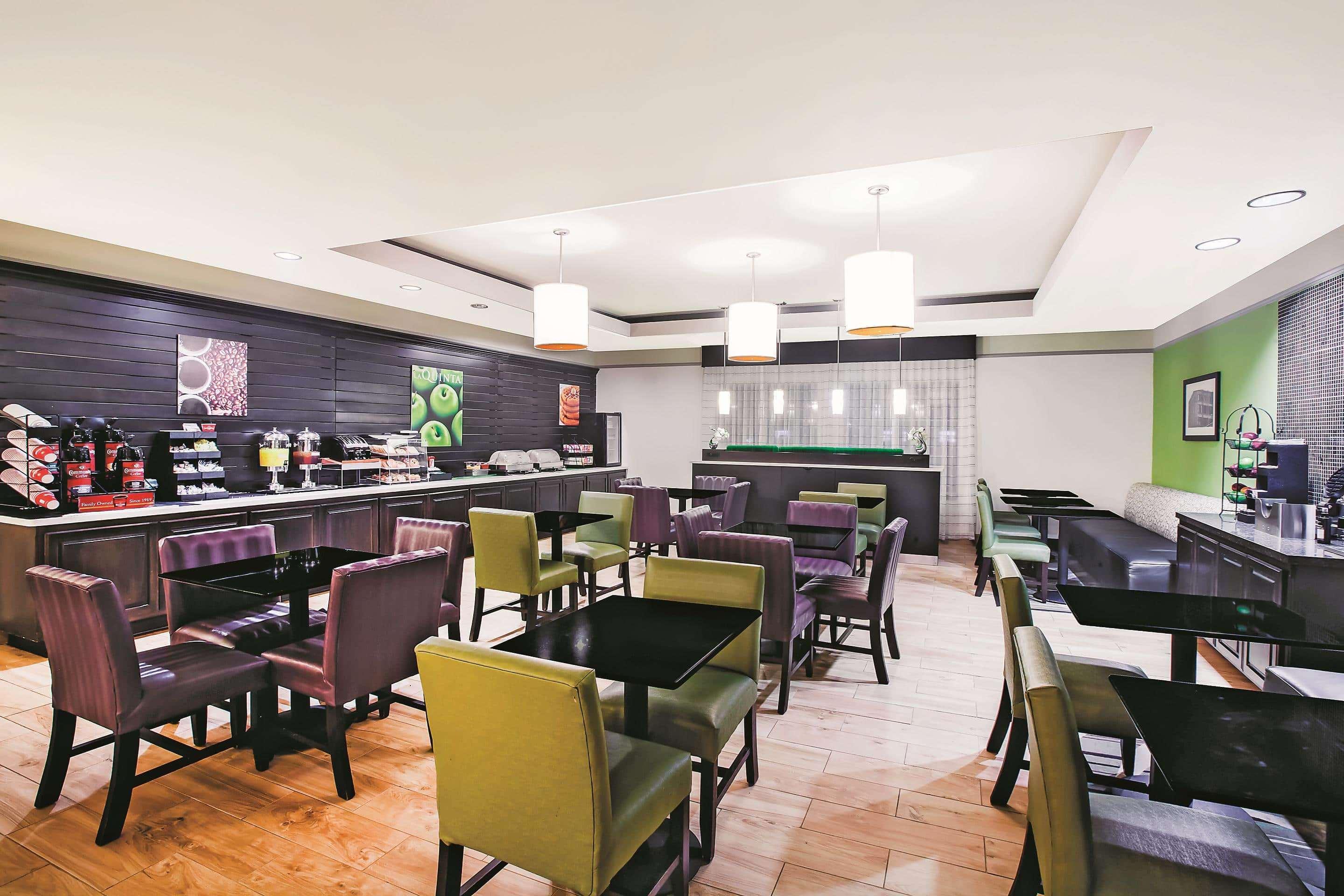 La Quinta Inn & Suites Beaumont West