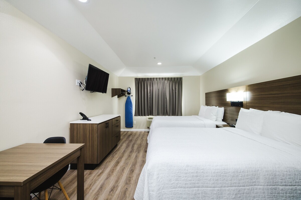 SureStay Studio by Best Western Conroe Downtown